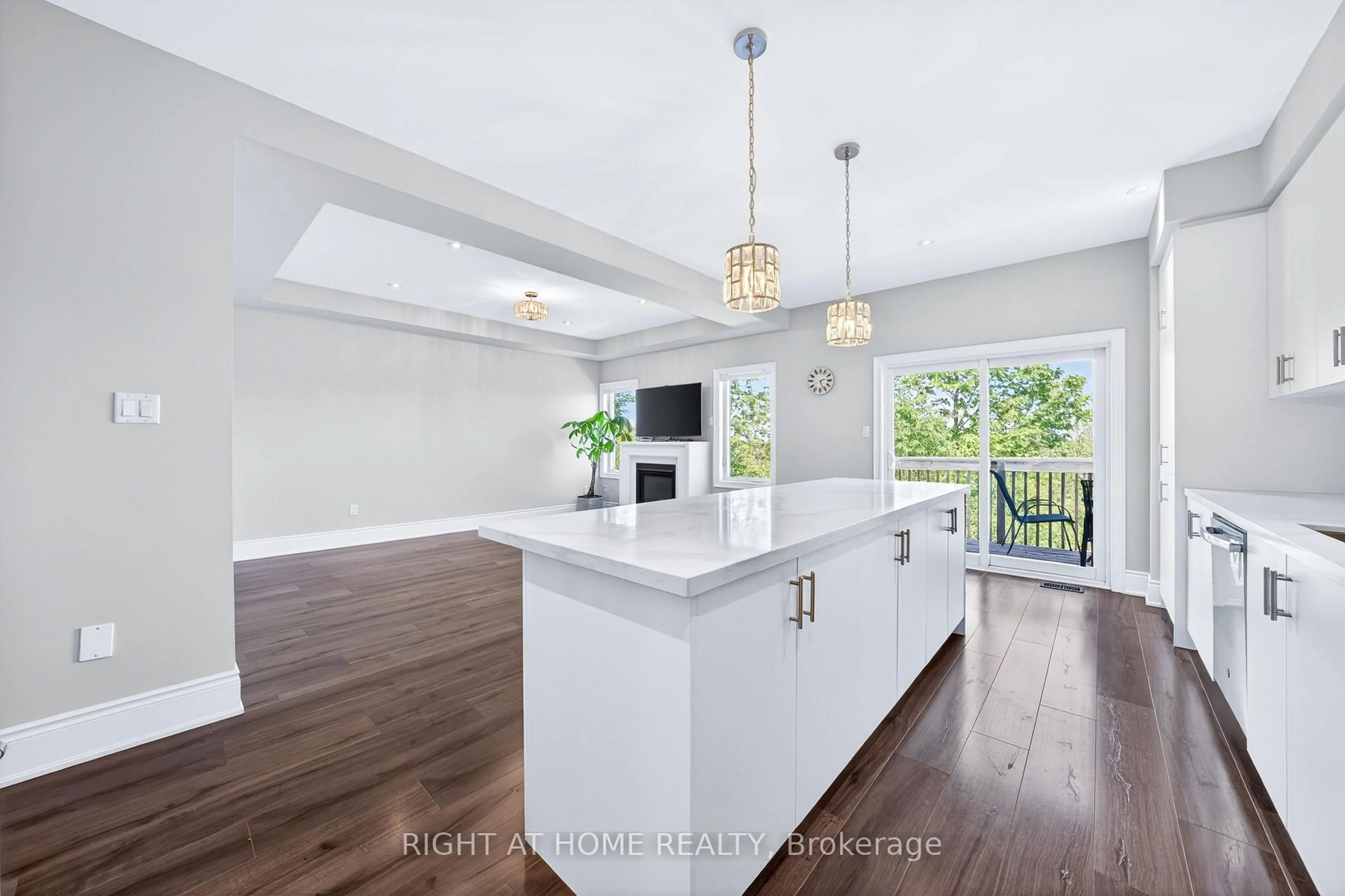 Open concept kitchen, unknown for 1160 Peelar Cres, Innisfil Ontario L0L 1W0