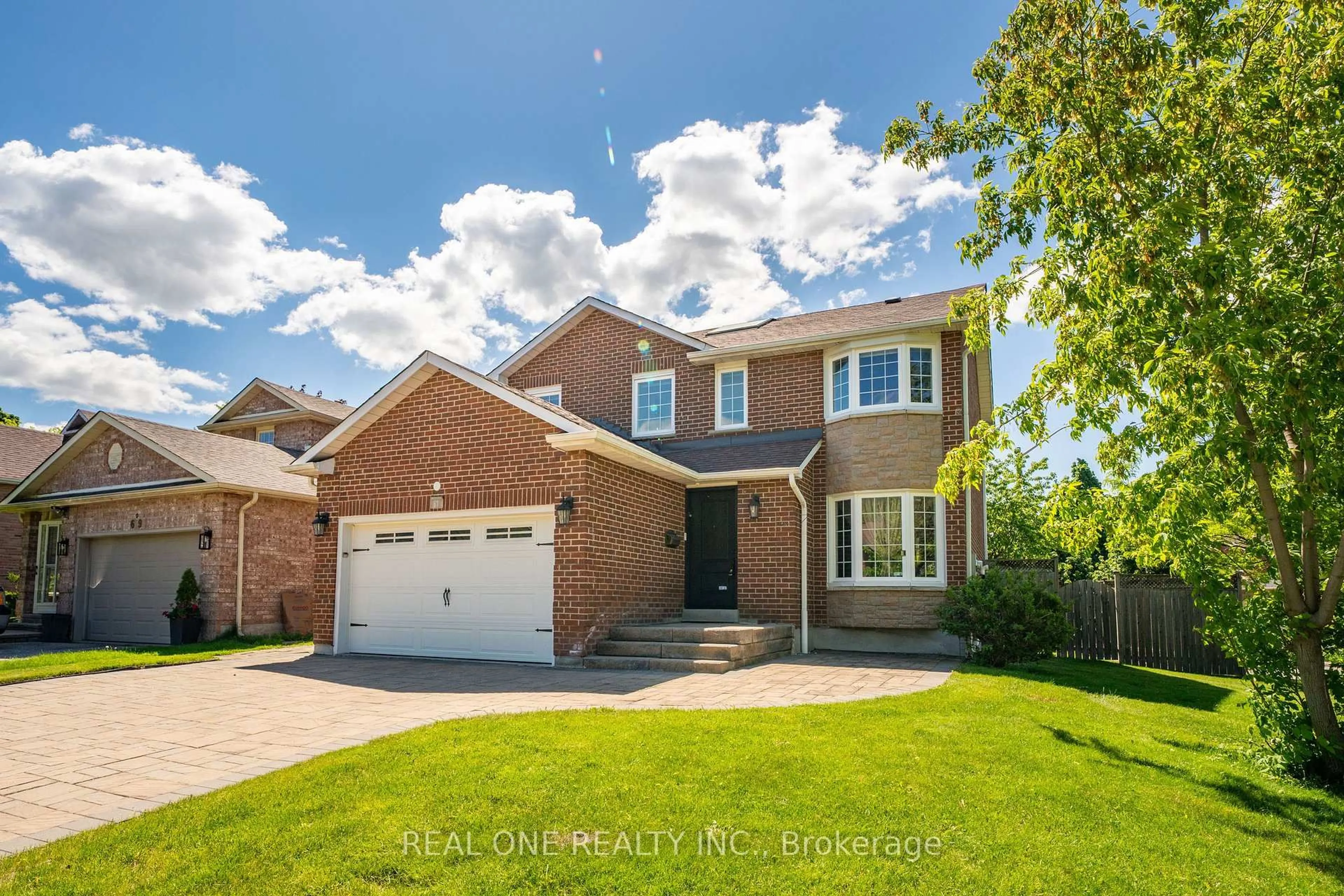 Home with brick exterior material, street for 67 Eleanor Circ, Richmond Hill Ontario L4C 6K6