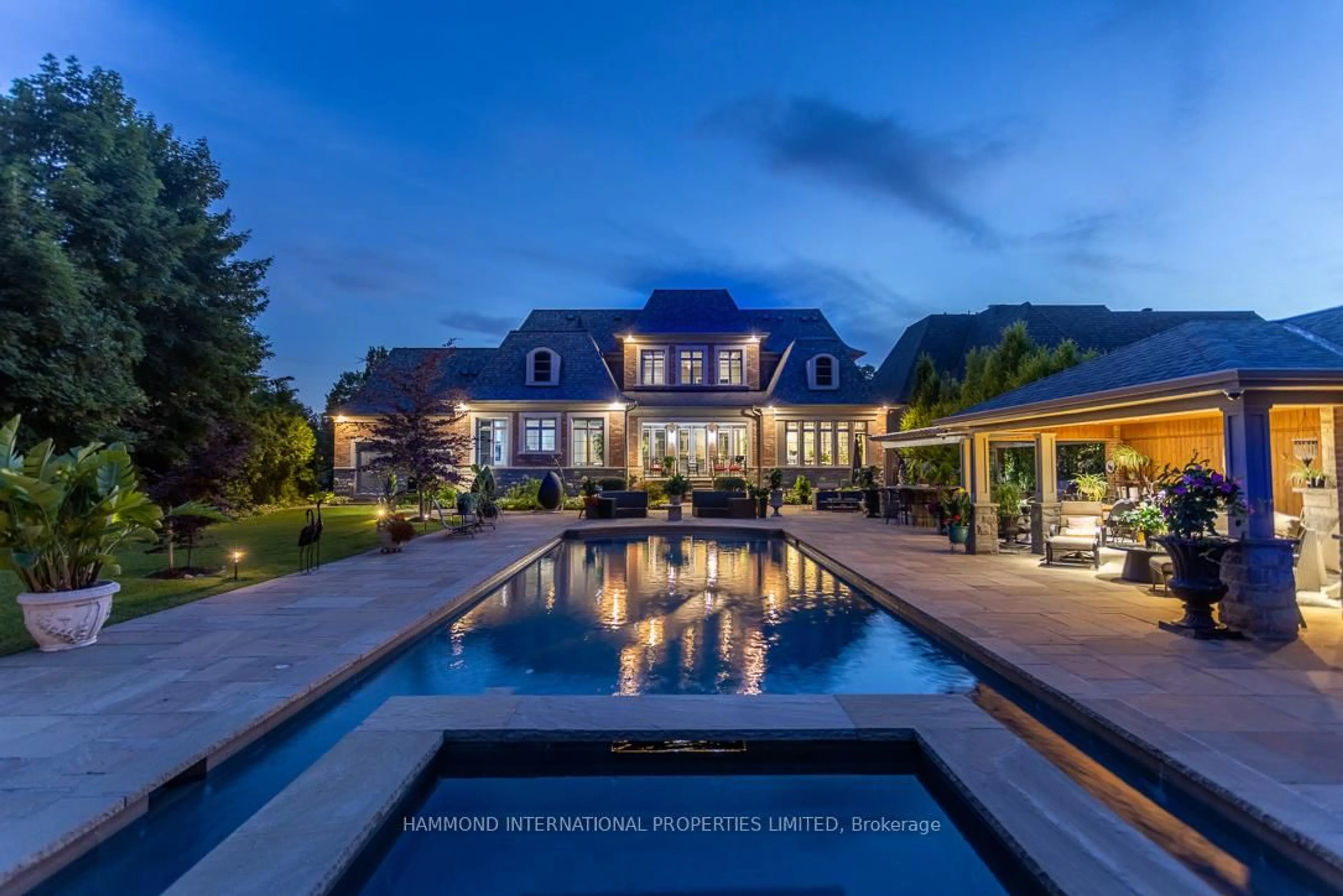 Pool for 7 Maryvale Cres, Richmond Hill Ontario L4C 6P6