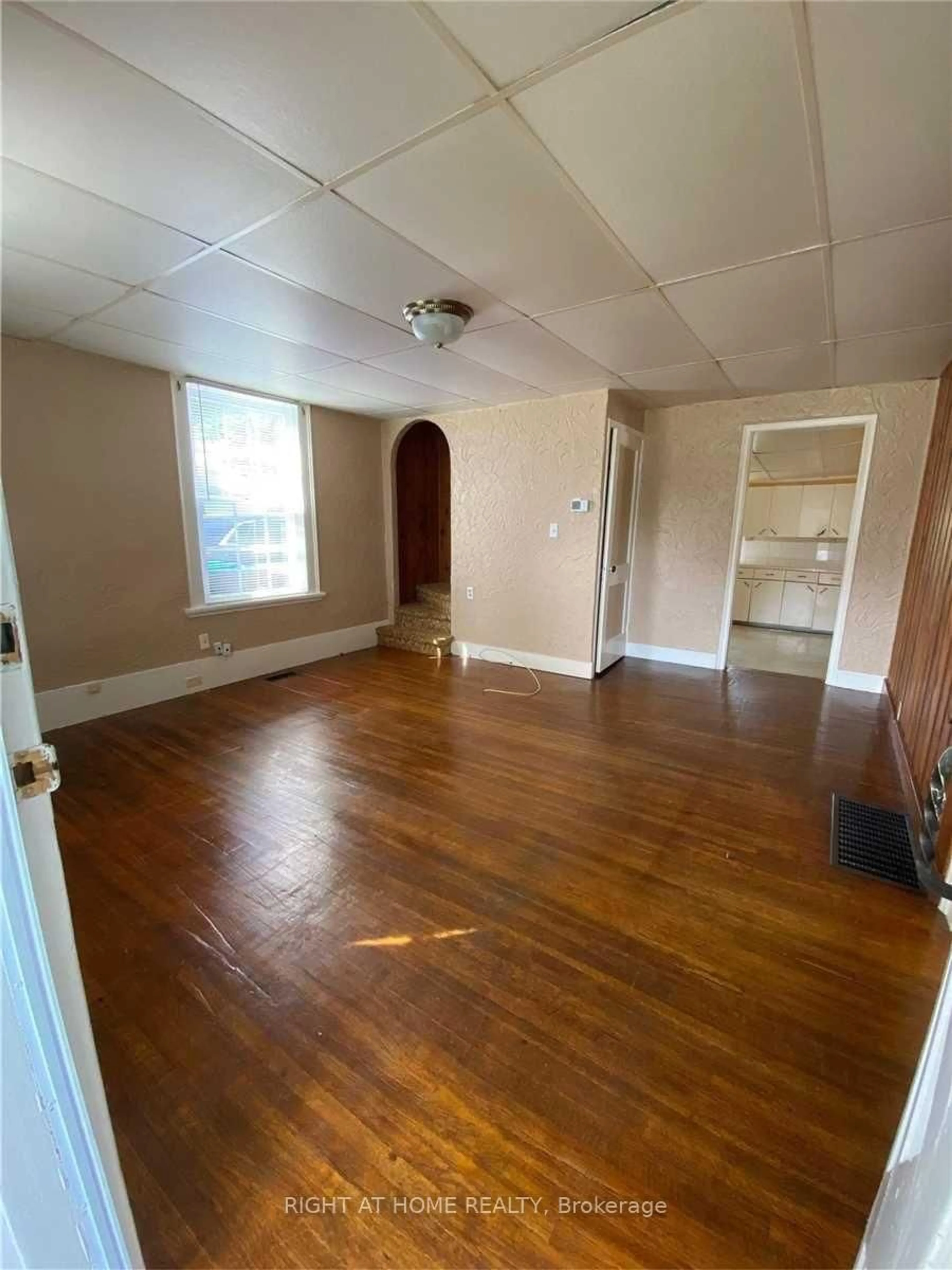 A pic of a room for 7870 Yonge St, Innisfil Ontario L9S 1L4