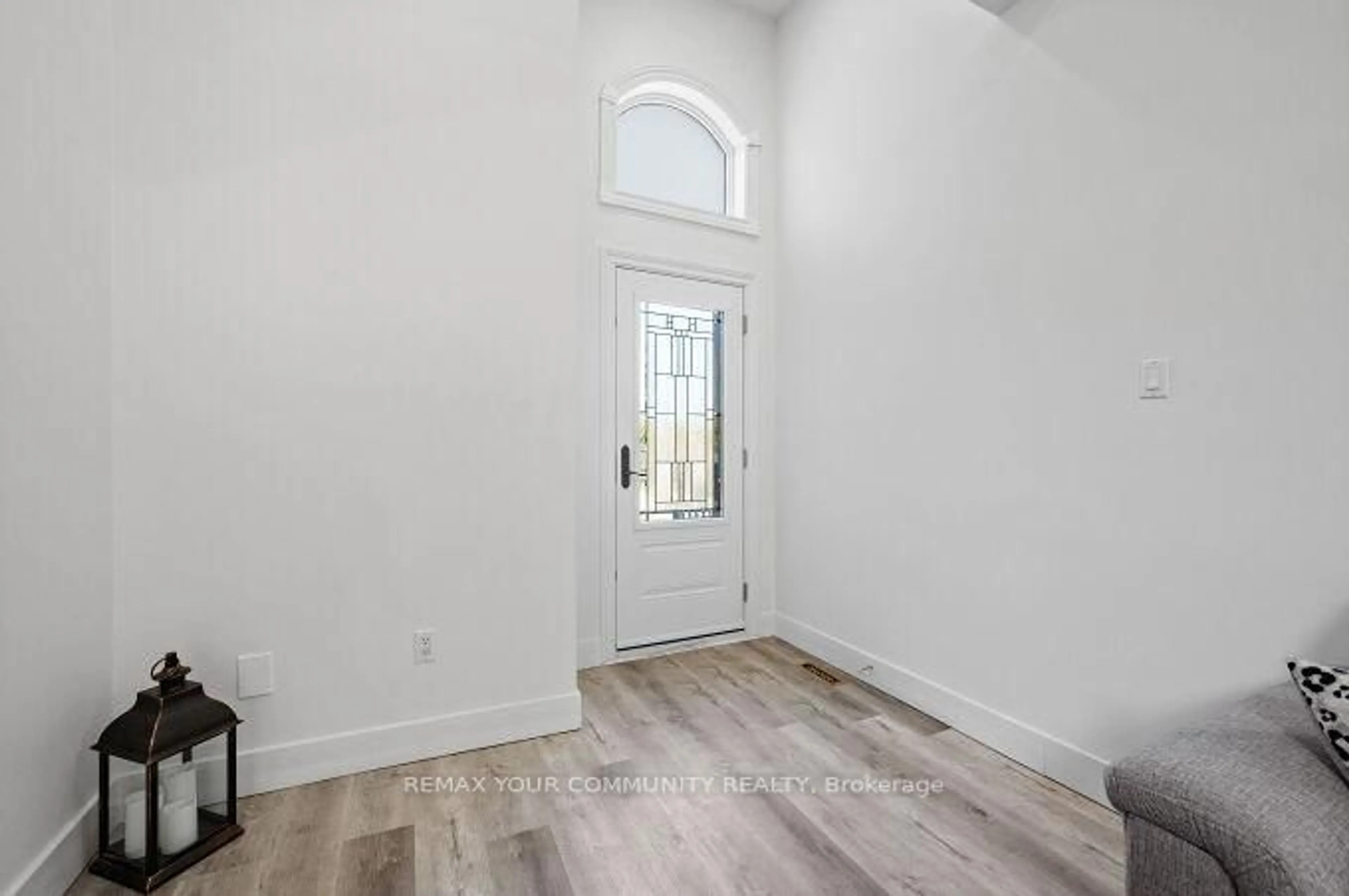 Indoor entryway for 144 Broomlands Dr, Vaughan Ontario L6A 2K3