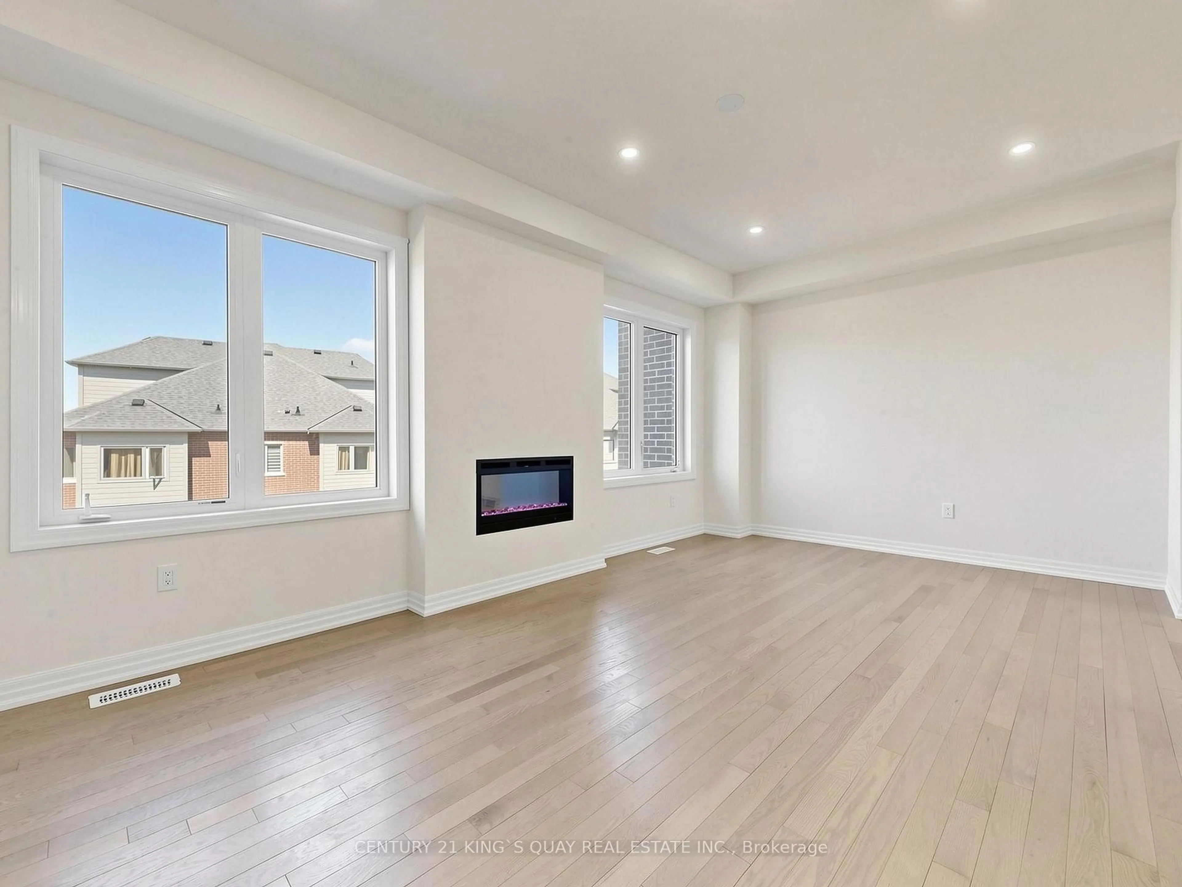 A pic of a room for 124 Solstice Circ, Newmarket Ontario L3X 0L7