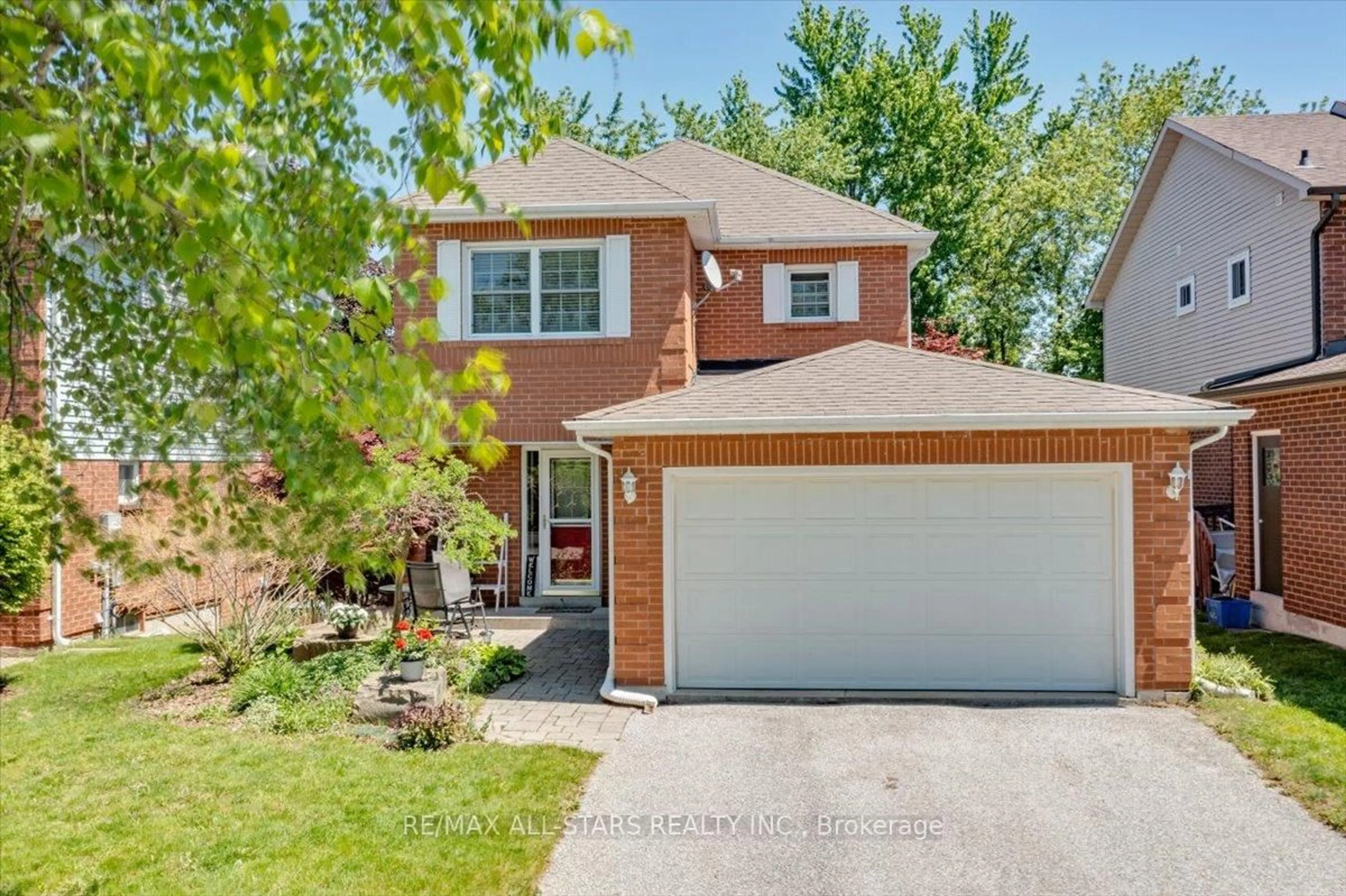 Home with brick exterior material, street for 66 Kyle Cres, Georgina Ontario L4P 3P6