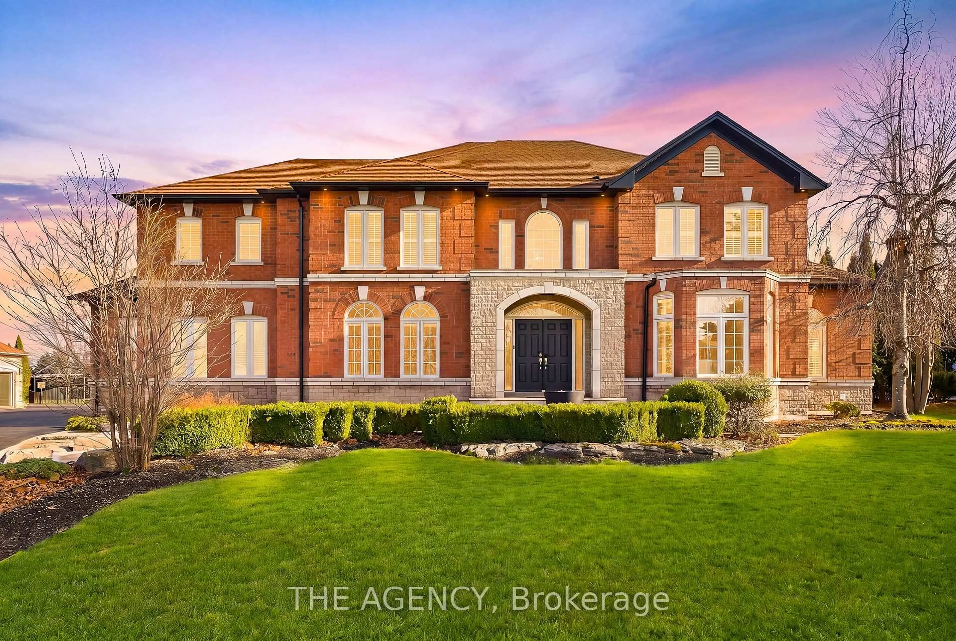 Home with brick exterior material, building for 147 Mactaggart Dr, King Ontario L0G 1N0