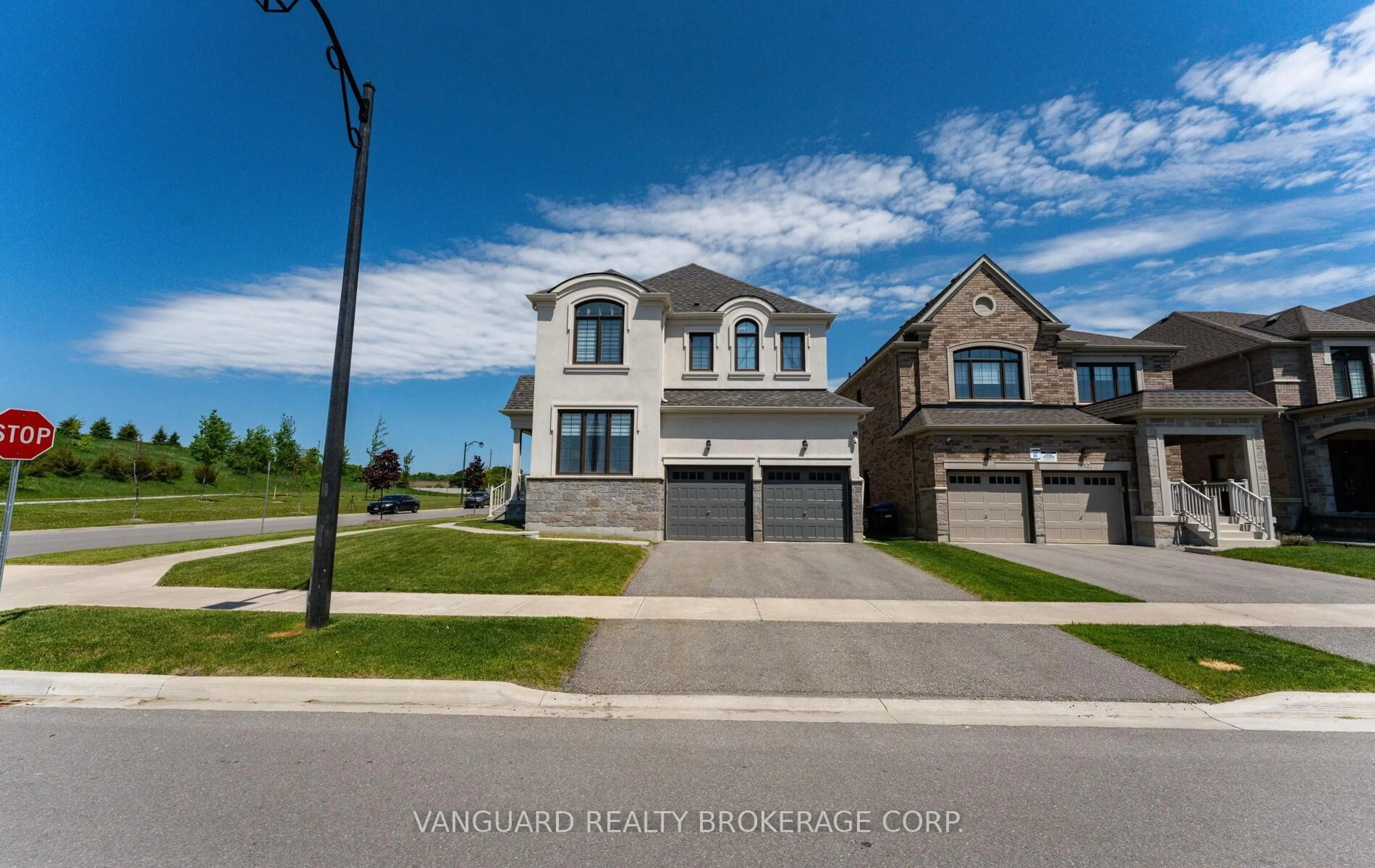 Home with brick exterior material, street for 158 Scarlet Way, Bradford West Gwillimbury Ontario L3Z 4J2