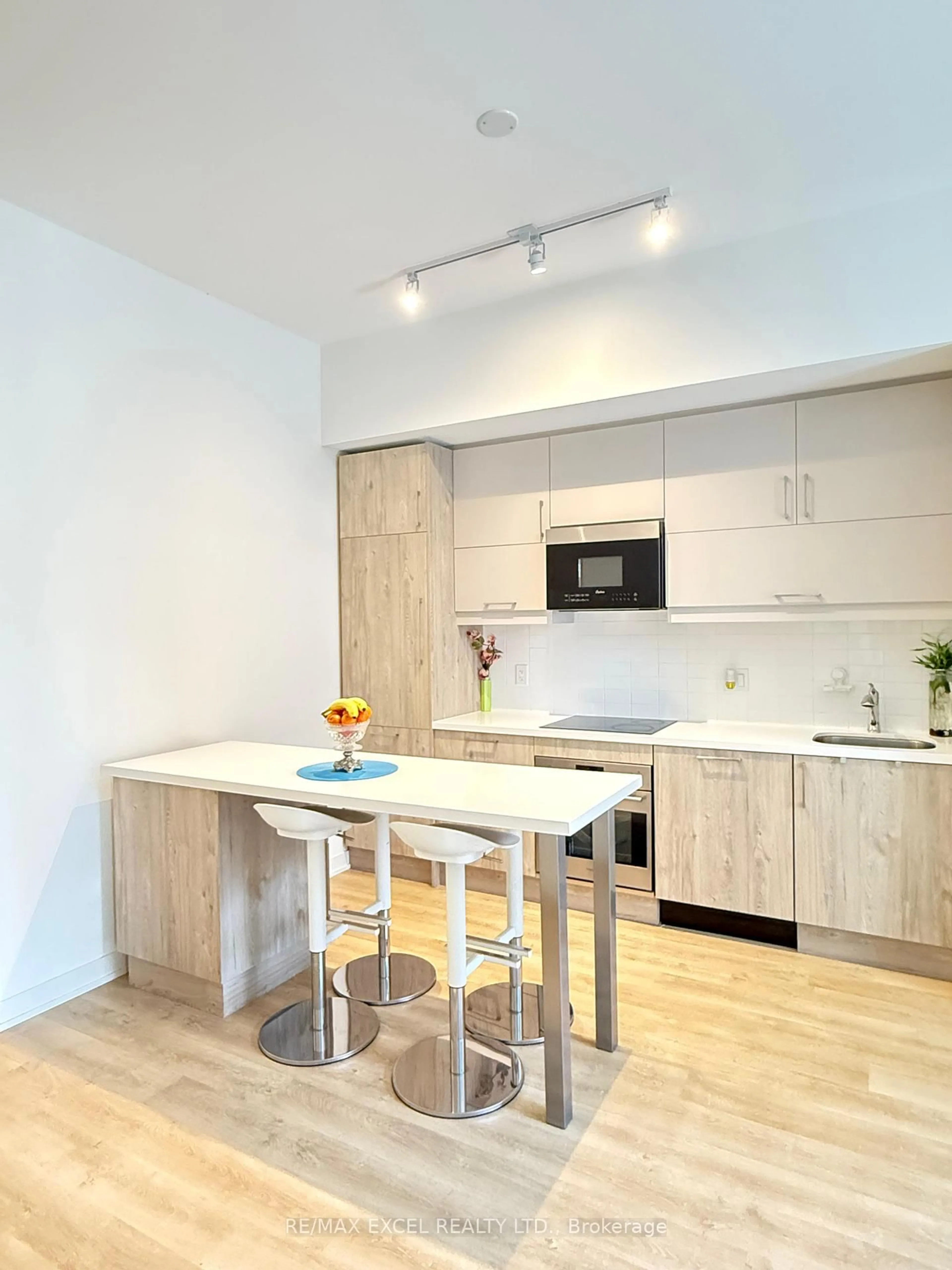 Unknown for 292 Verdale Crossing #1018B, Markham Ontario L6G 0H6