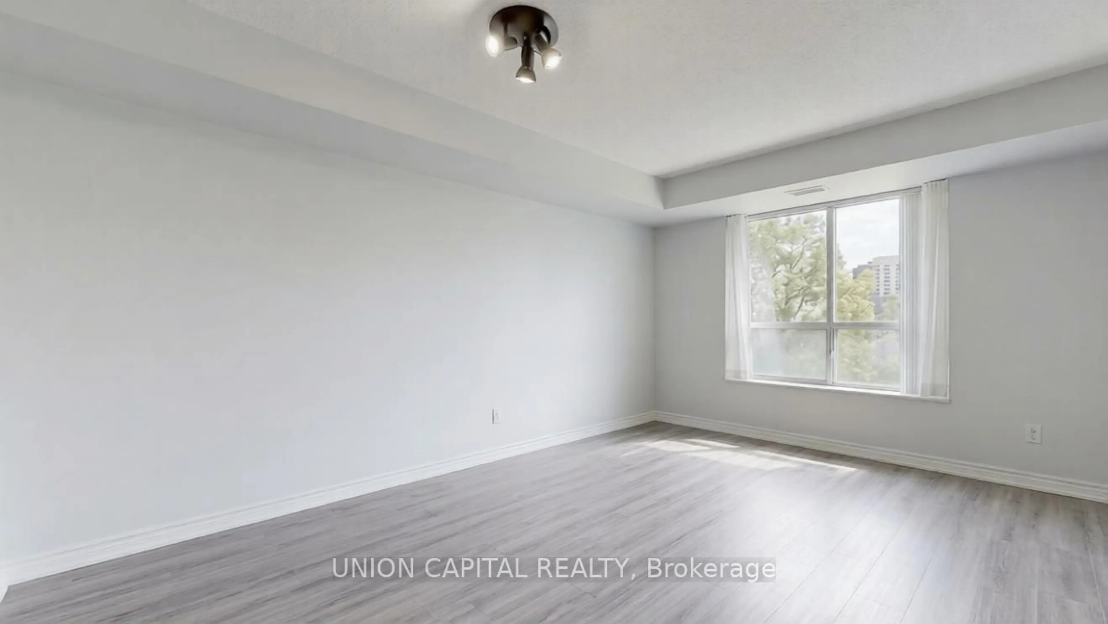 A pic of a room for 3 Ellesmere St #217, Richmond Hill Ontario L4B 4N2