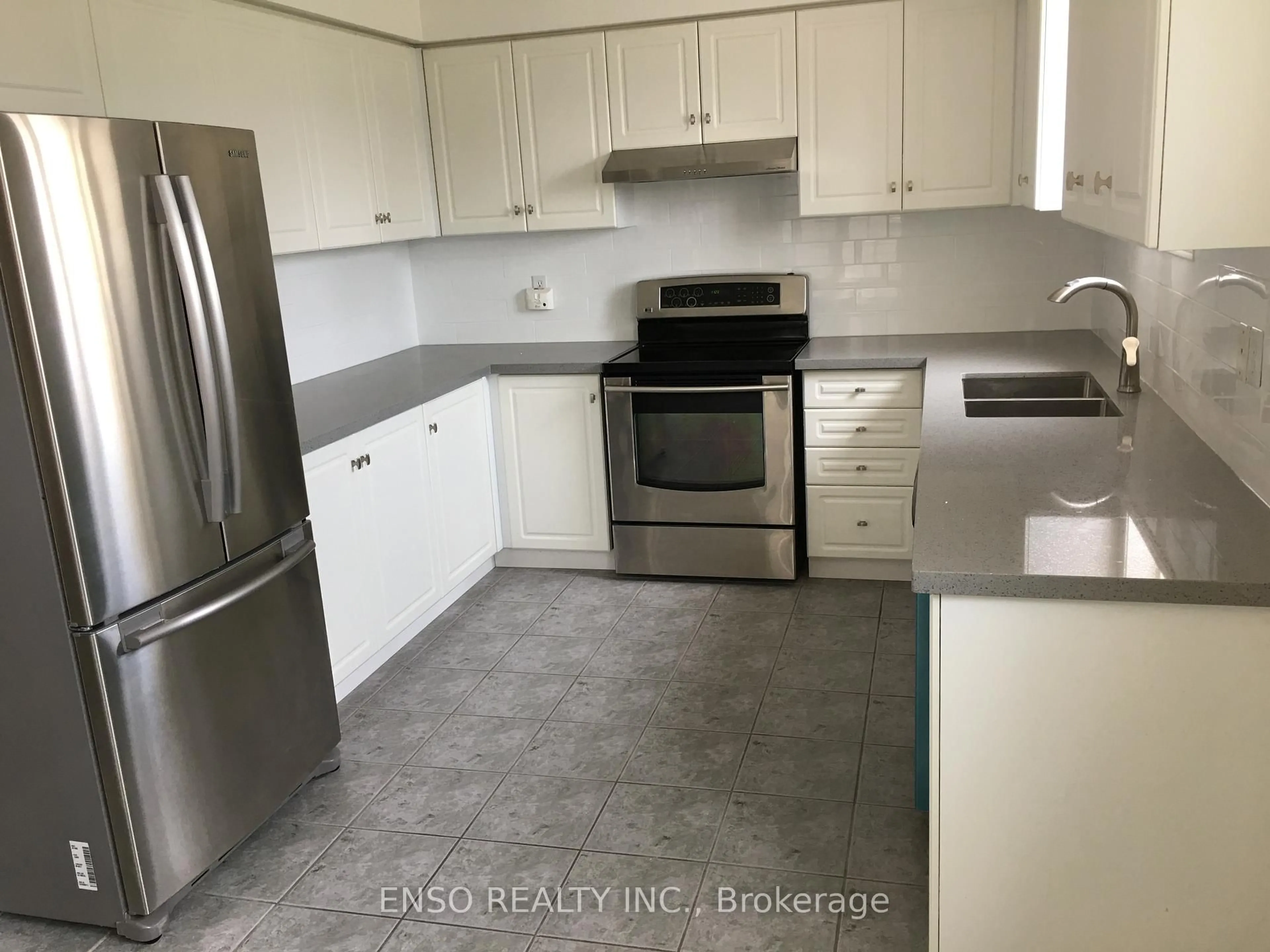 Standard kitchen, unknown for 112 Sunway Sq, Markham Ontario L3P 7X6