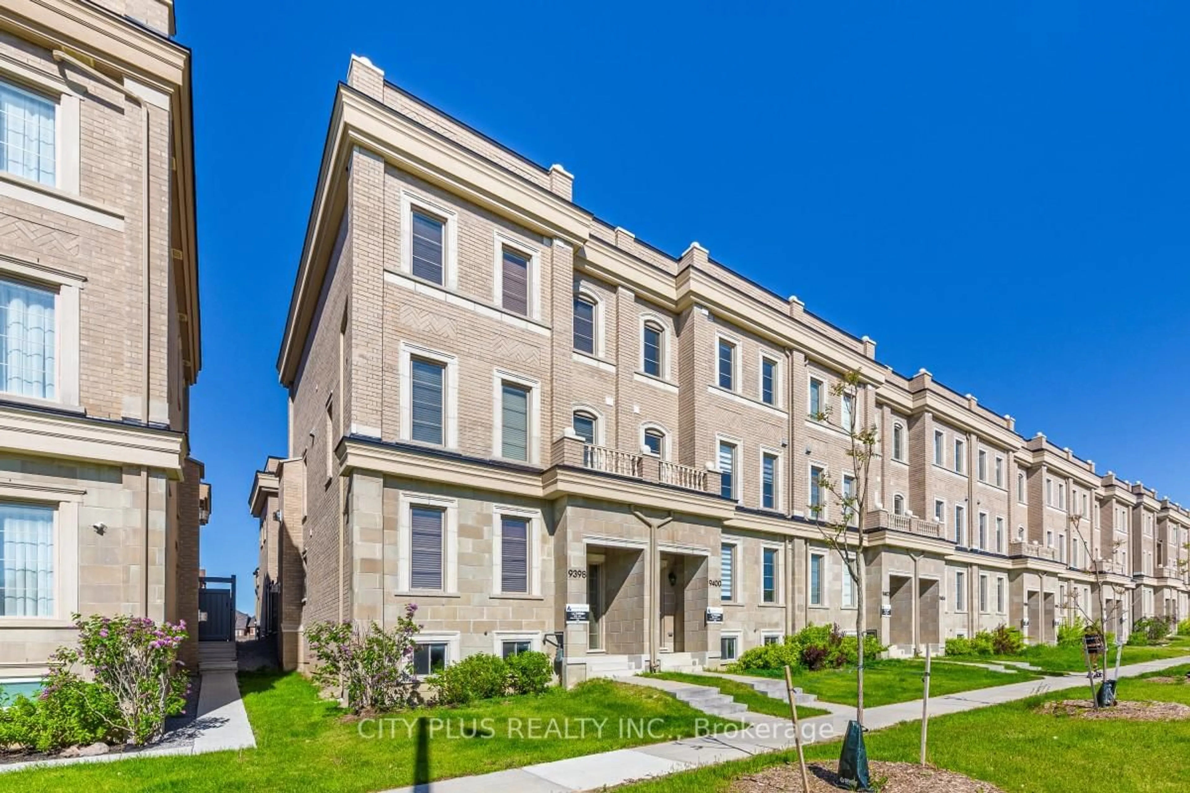 Home with brick exterior material, street for 9398 Bayview Ave, Richmond Hill Ontario L4C 4Z2