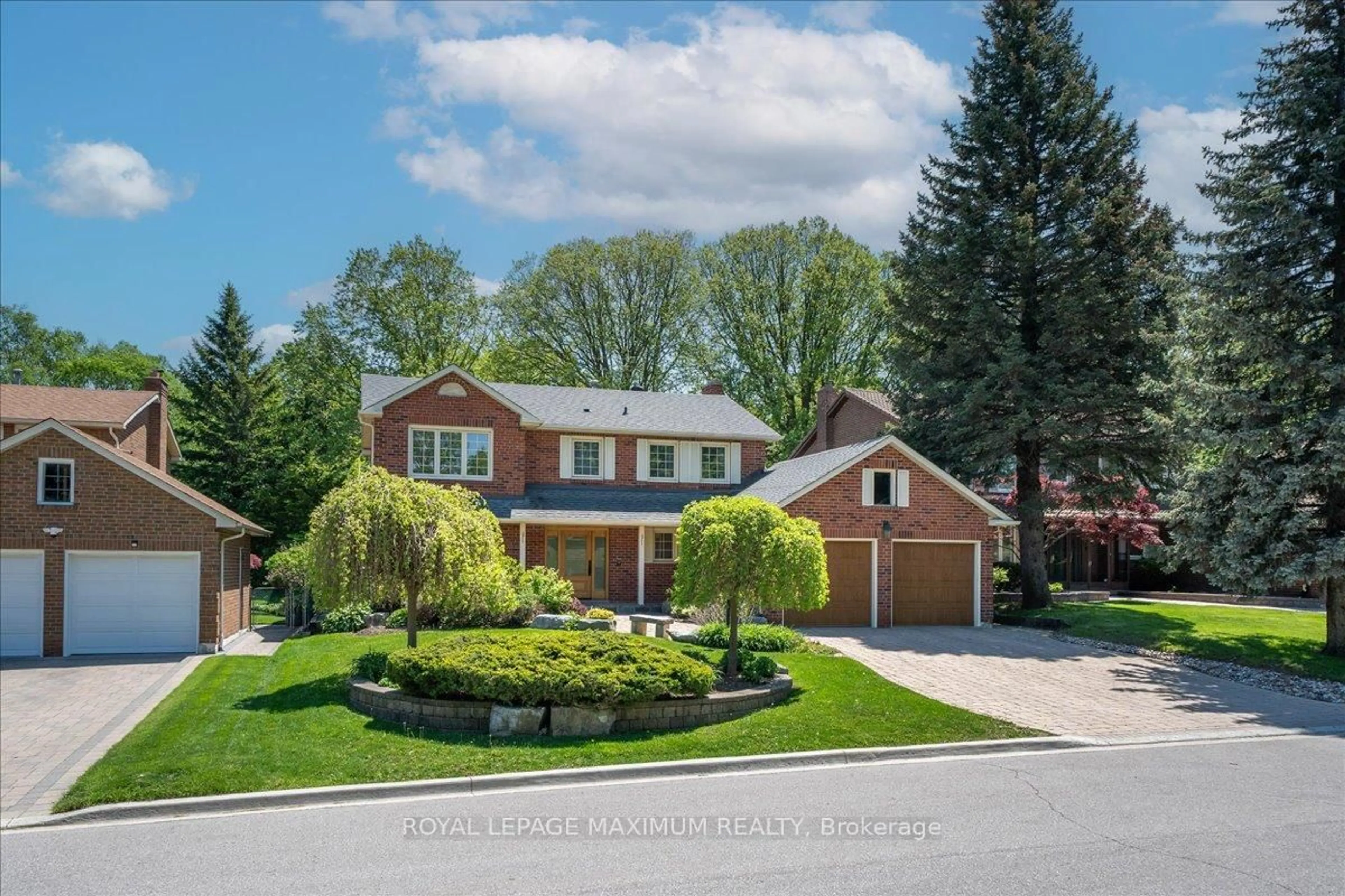 Home with brick exterior material, street for 62 Montgomery Crt, Markham Ontario L3R 0C1