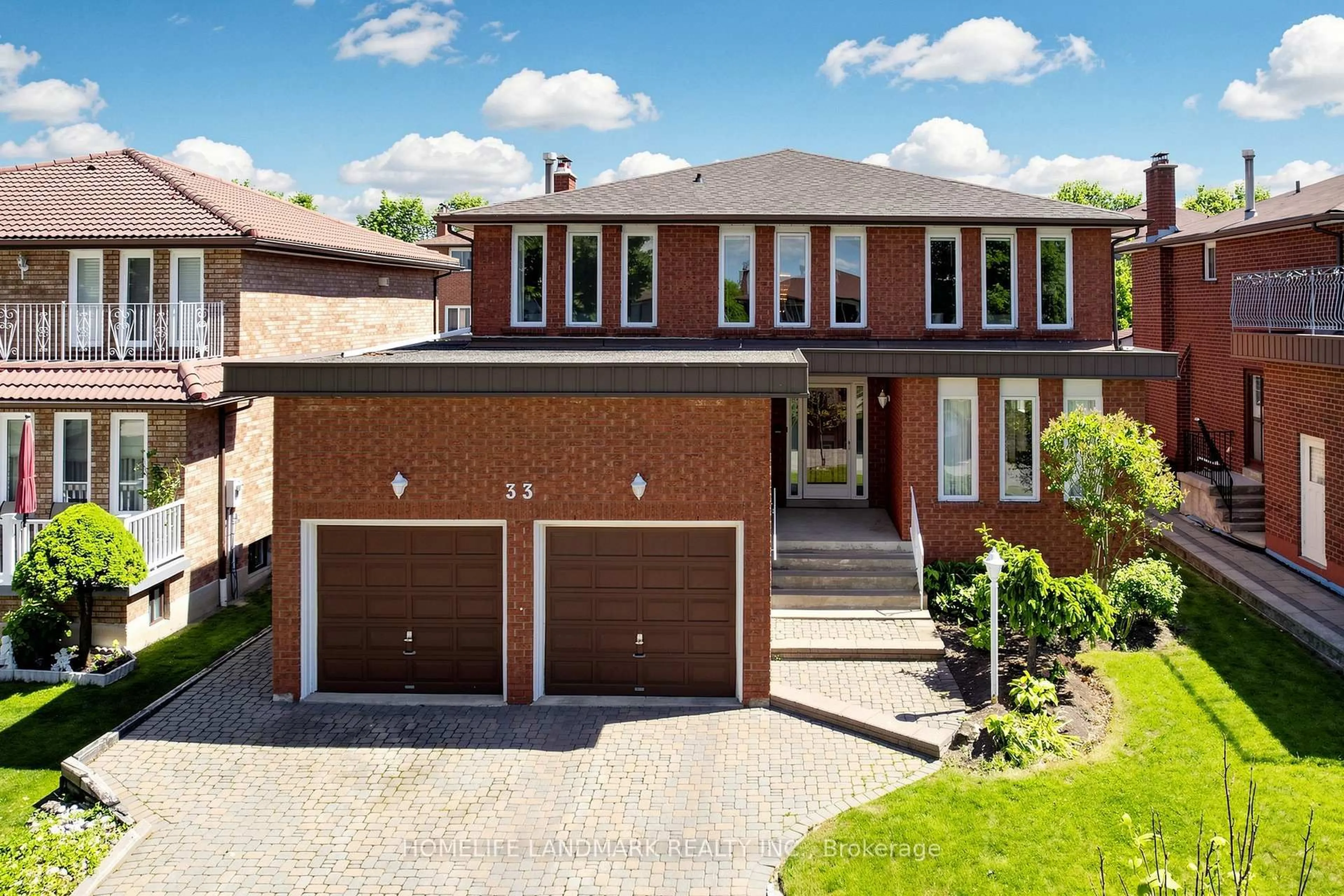 Home with brick exterior material, street for 33 Dundee Cres, Markham Ontario L3R 8Y7