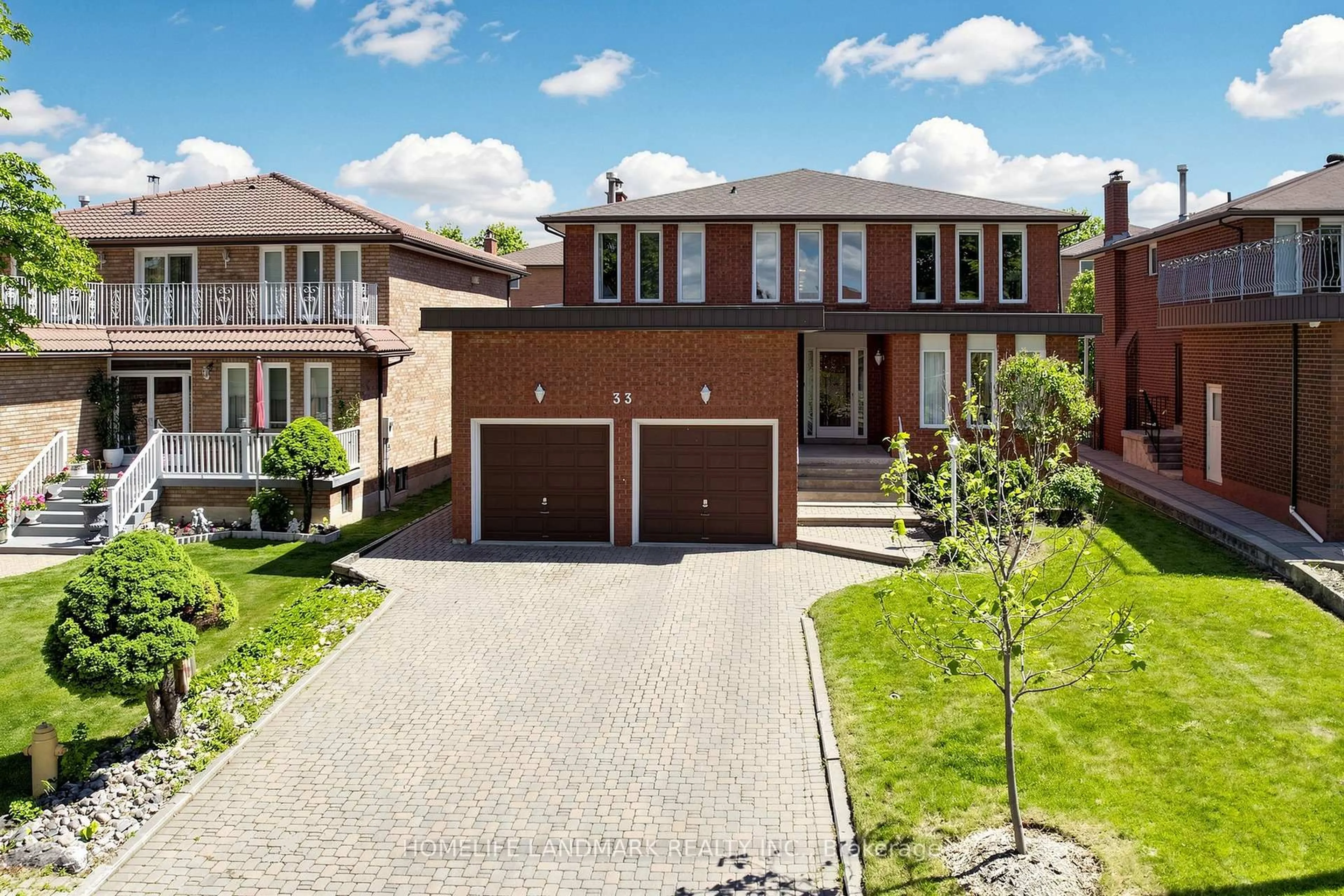 Home with brick exterior material, street for 33 Dundee Cres, Markham Ontario L3R 8Y7