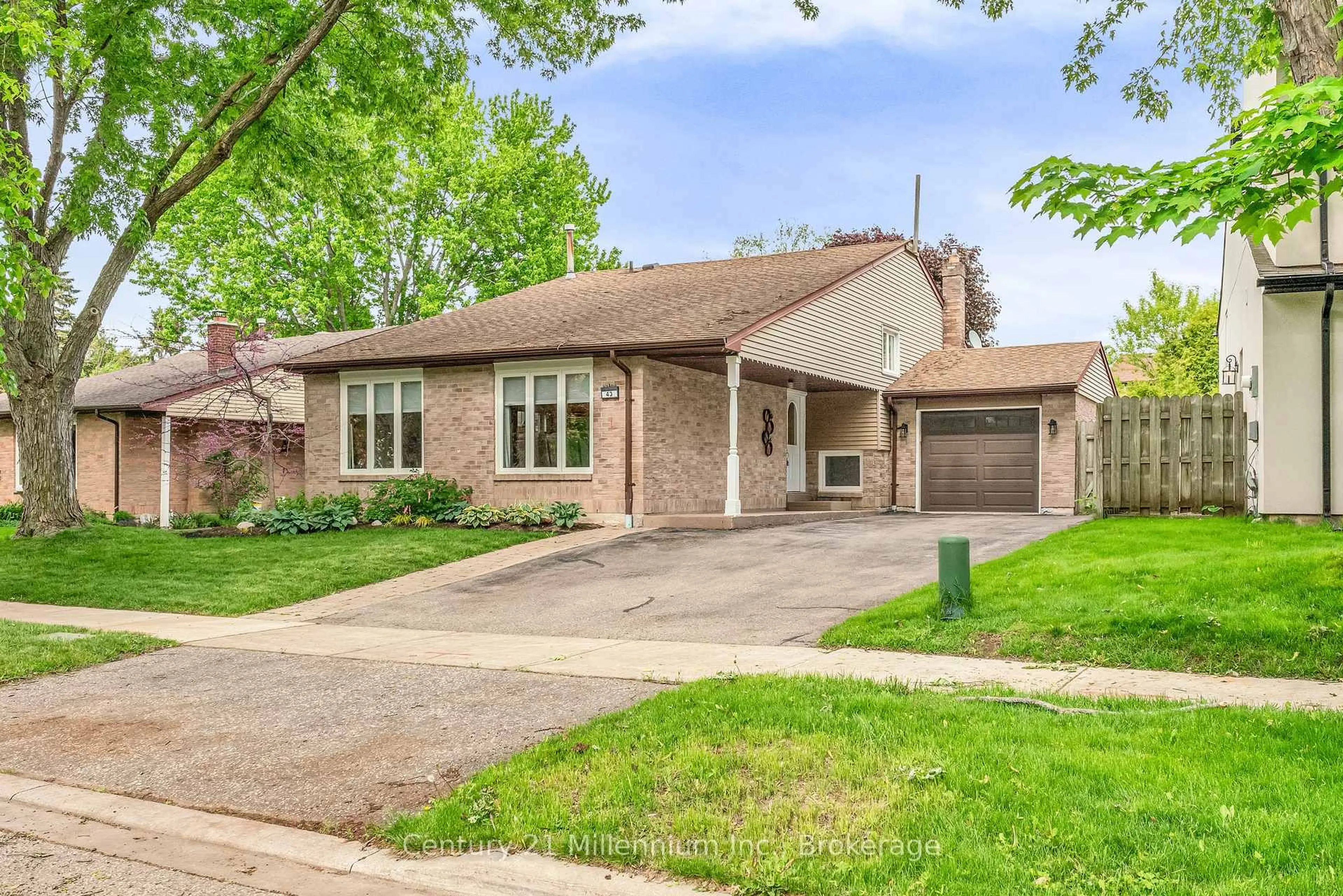 Home with brick exterior material, street for 43 Stoddart Dr #Drive, Aurora Ontario L4G 2G2