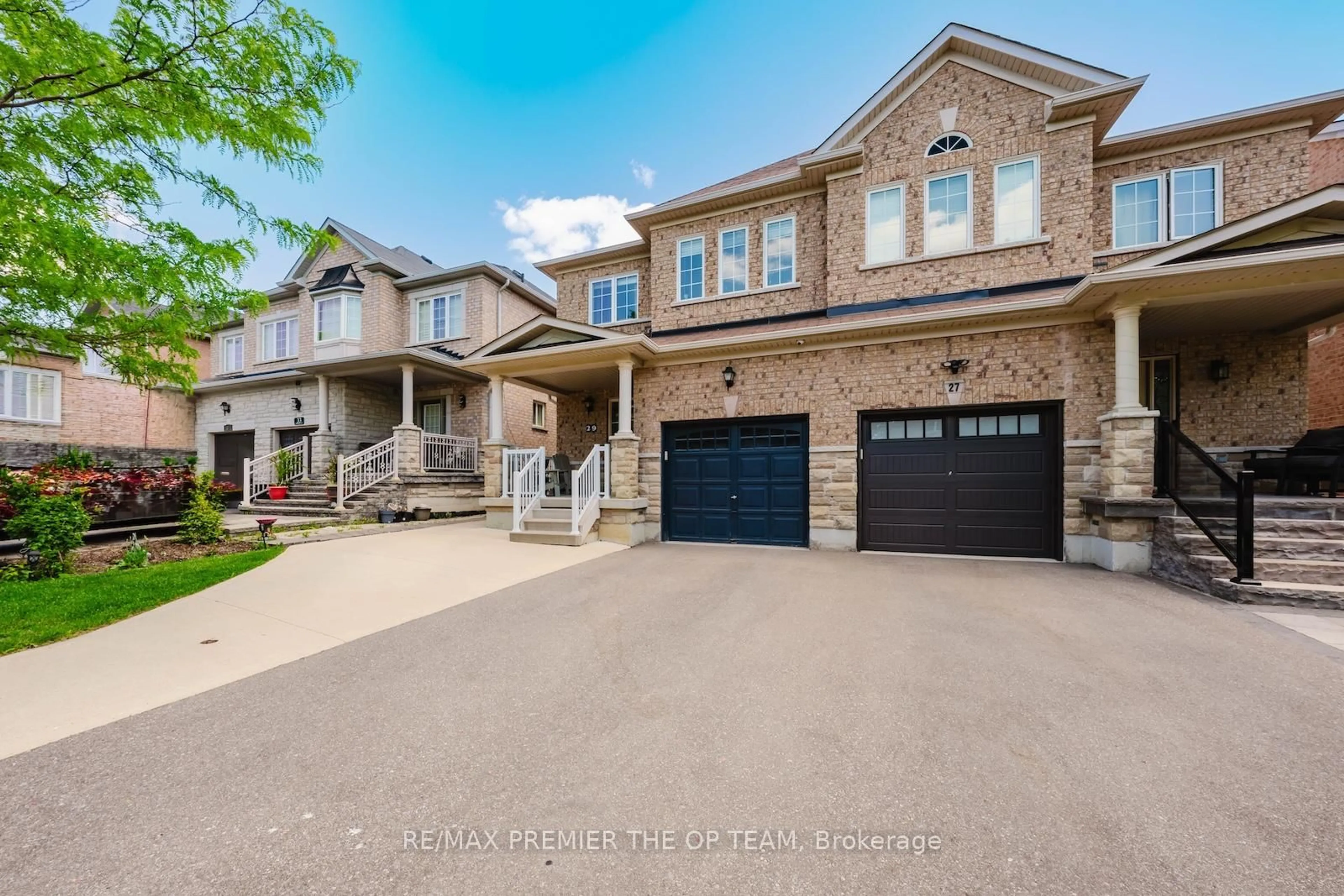 Home with brick exterior material, street for 29 Manordale Cres, Vaughan Ontario L4H 0T6