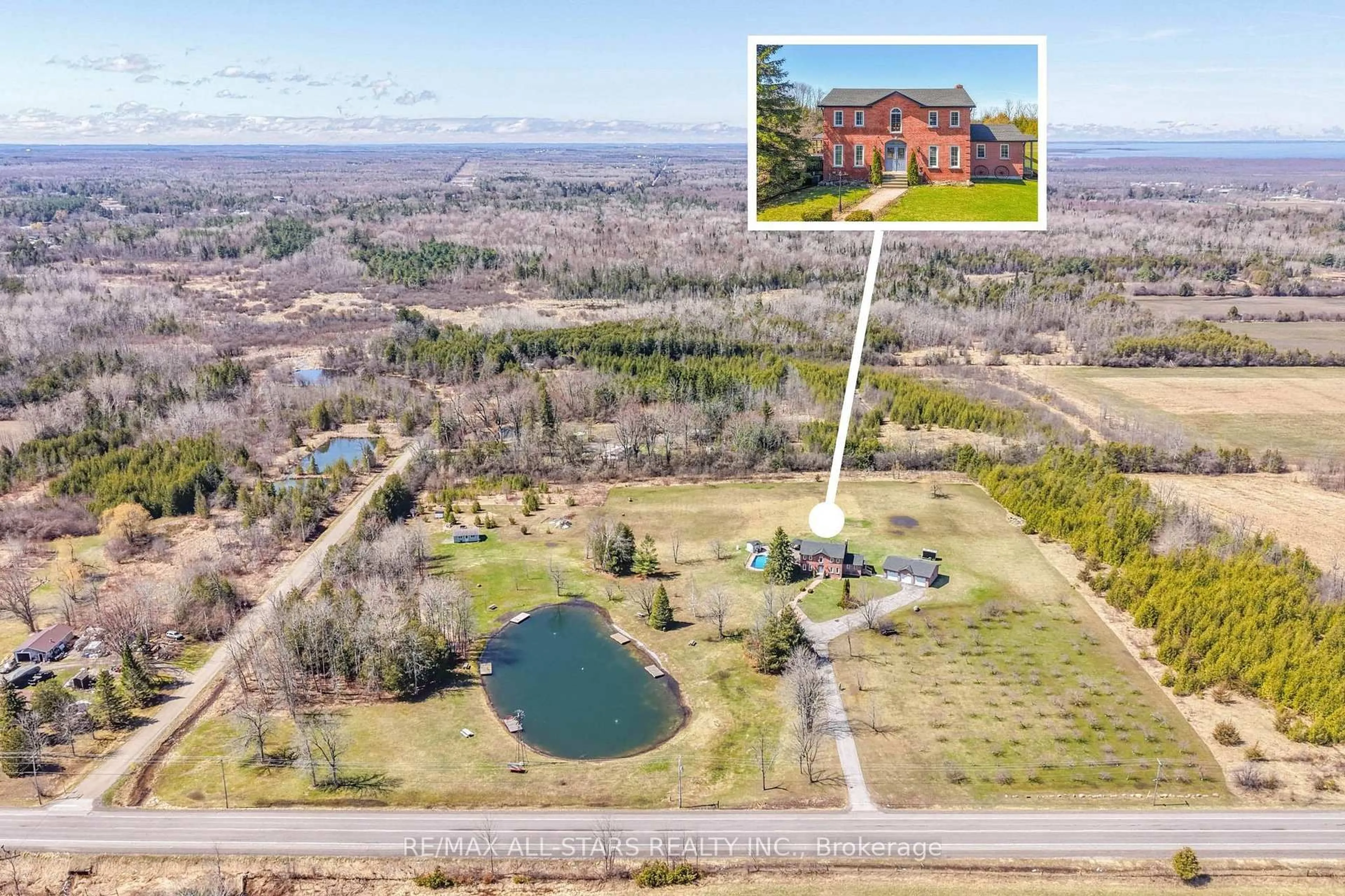 A pic from outside/outdoor area/front of a property/back of a property/a pic from drone, water/lake/river/ocean view for 25472 Lakeridge Rd, Georgina Ontario L0E 1N0
