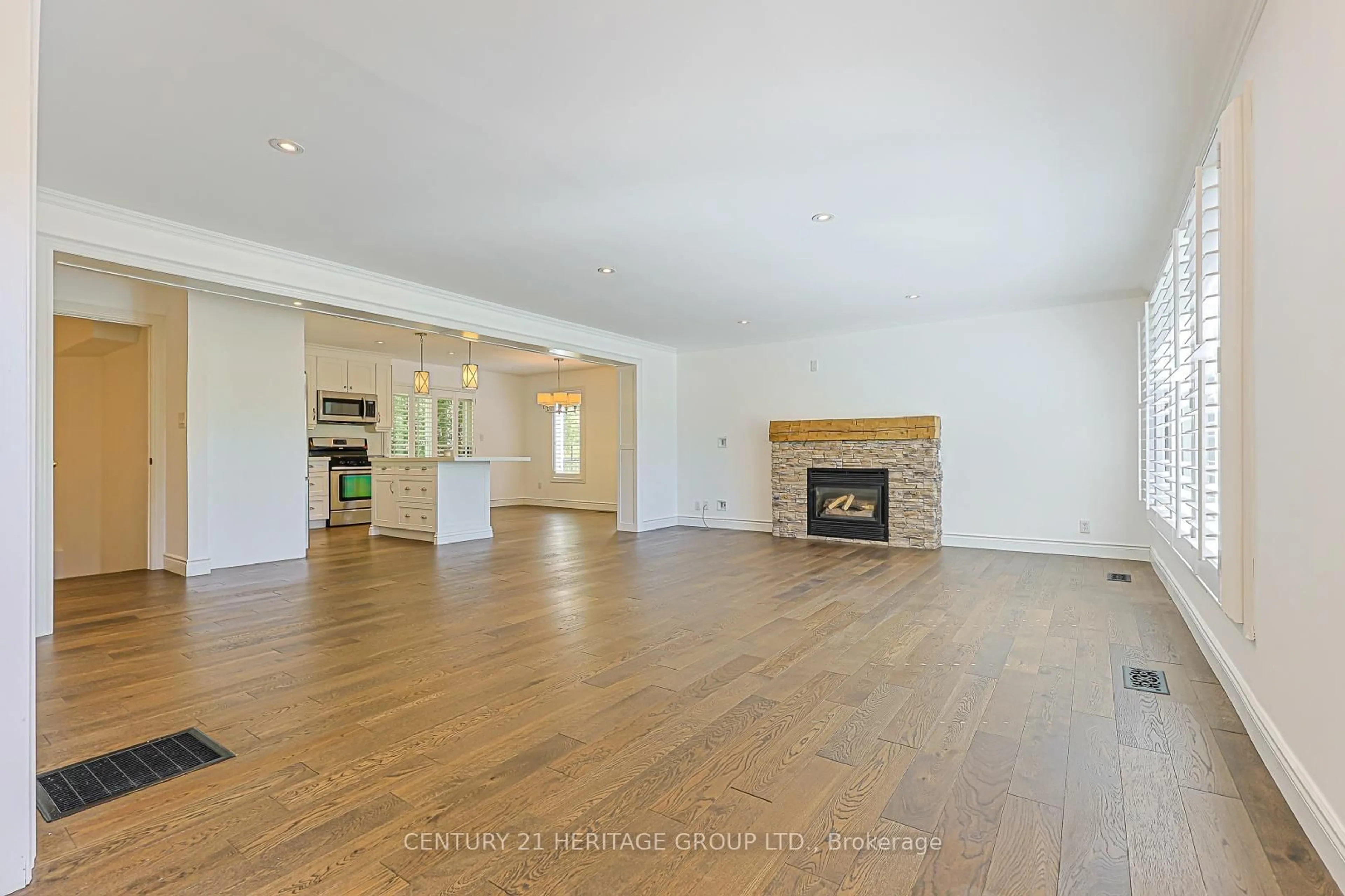 Unknown for 178 Main St, Newmarket Ontario L3Y 9B2
