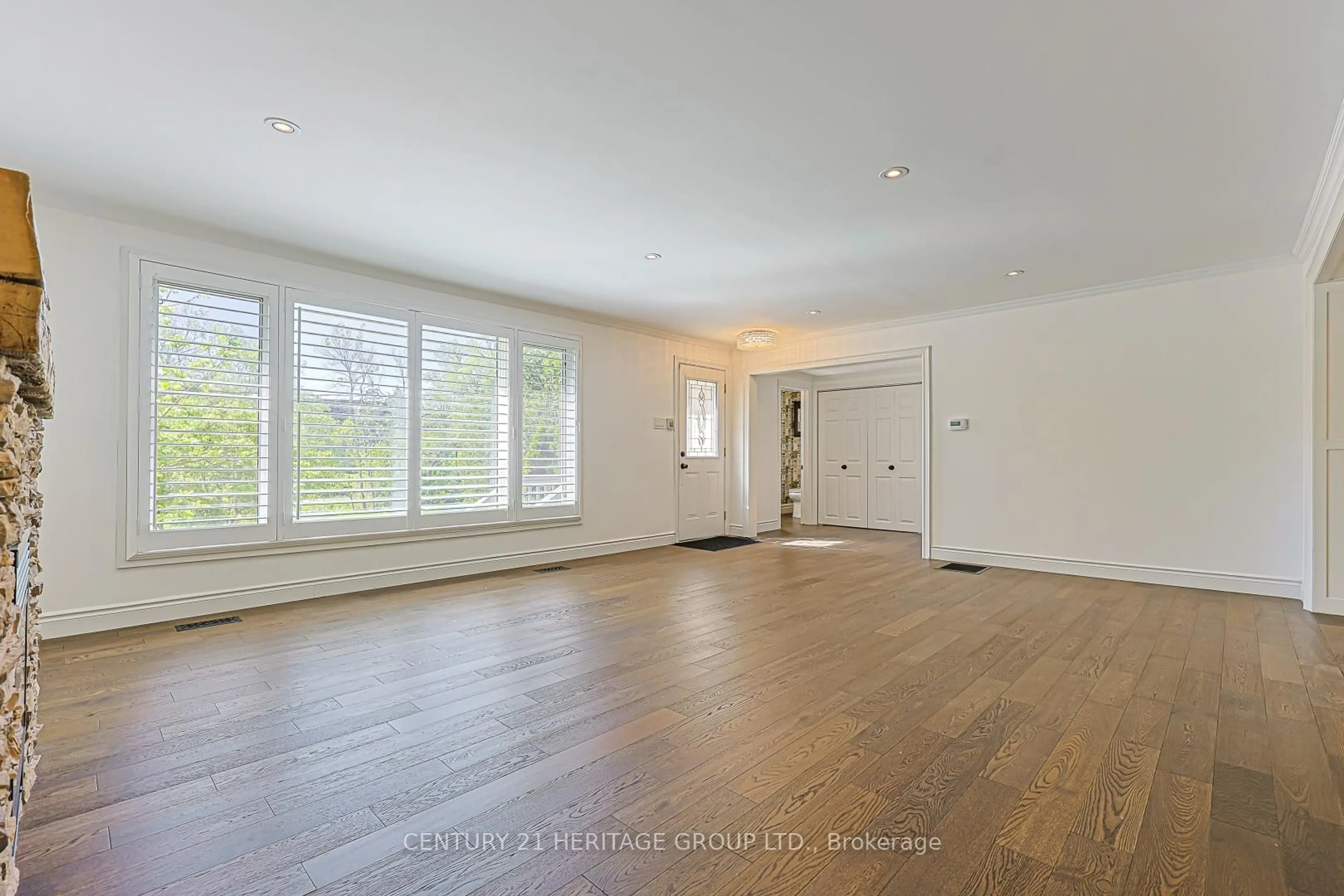 A pic of a room for 178 Main St, Newmarket Ontario L3Y 9B2