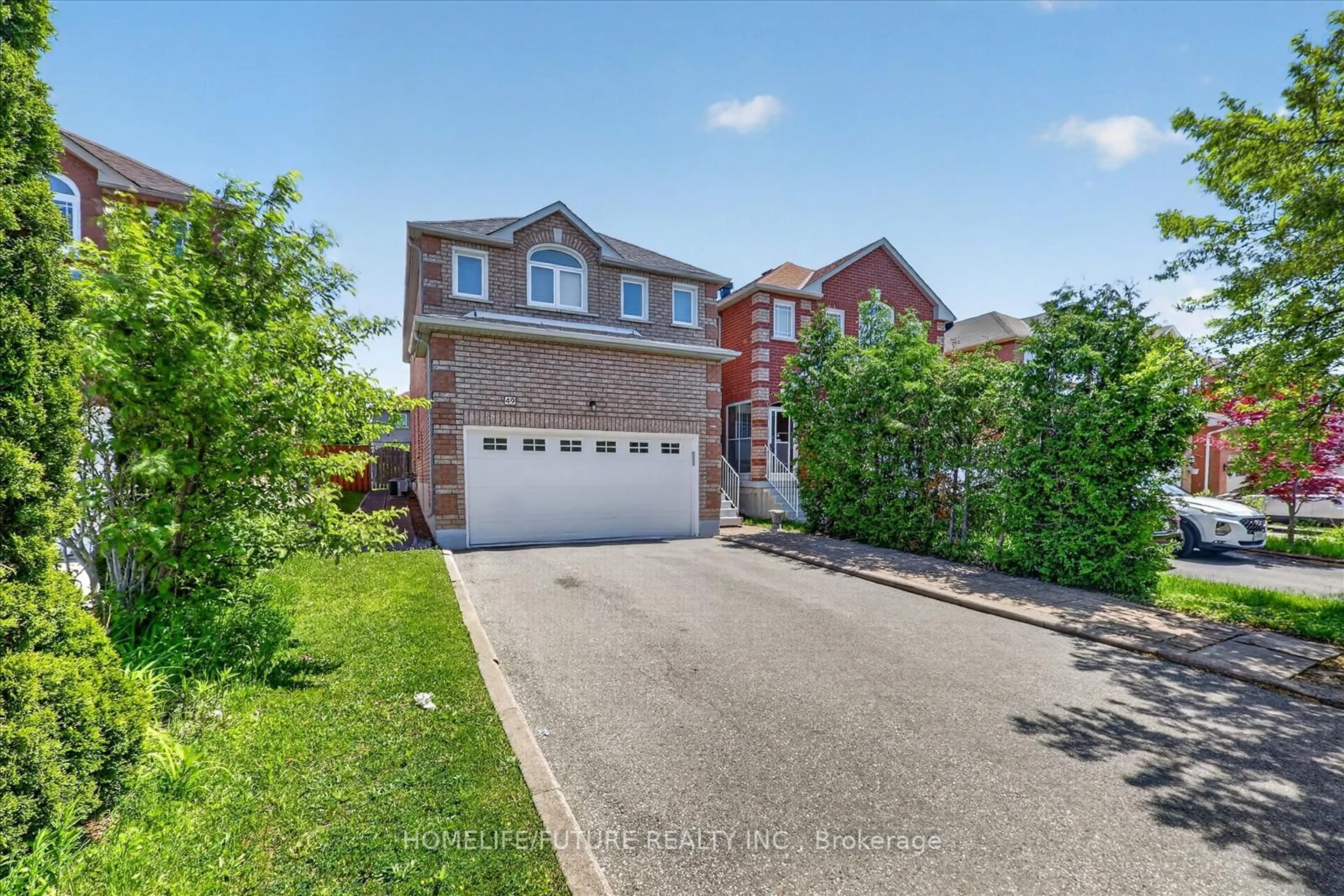 A pic from outside/outdoor area/front of a property/back of a property/a pic from drone, street for 49 Kruger Rd, Markham Ontario L3S 3Y8
