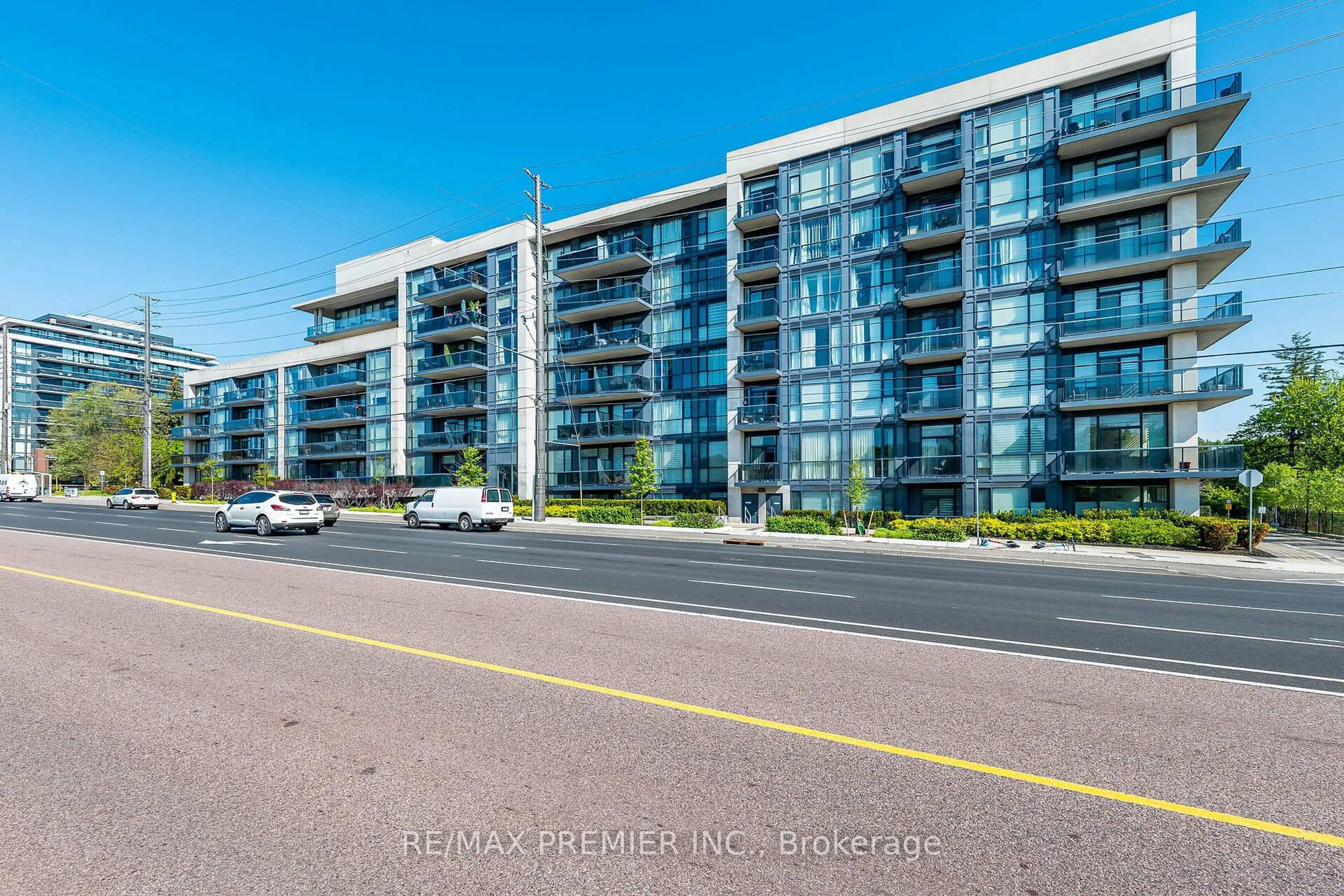 A pic from outside/outdoor area/front of a property/back of a property/a pic from drone, unknown for 4700 Highway 7 #507, Vaughan Ontario L4L 0B4