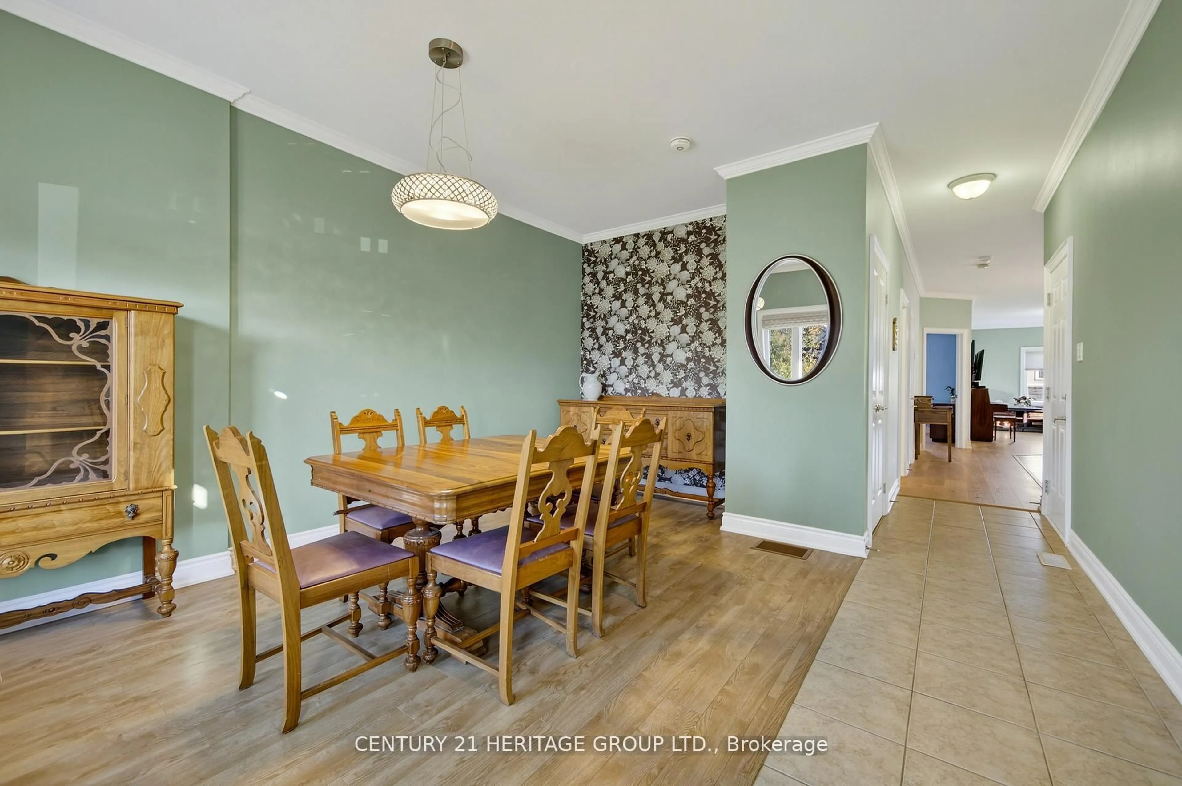 Dining room, unknown for 59 Kingsmere Cres, New Tecumseth Ontario L9R 0K6