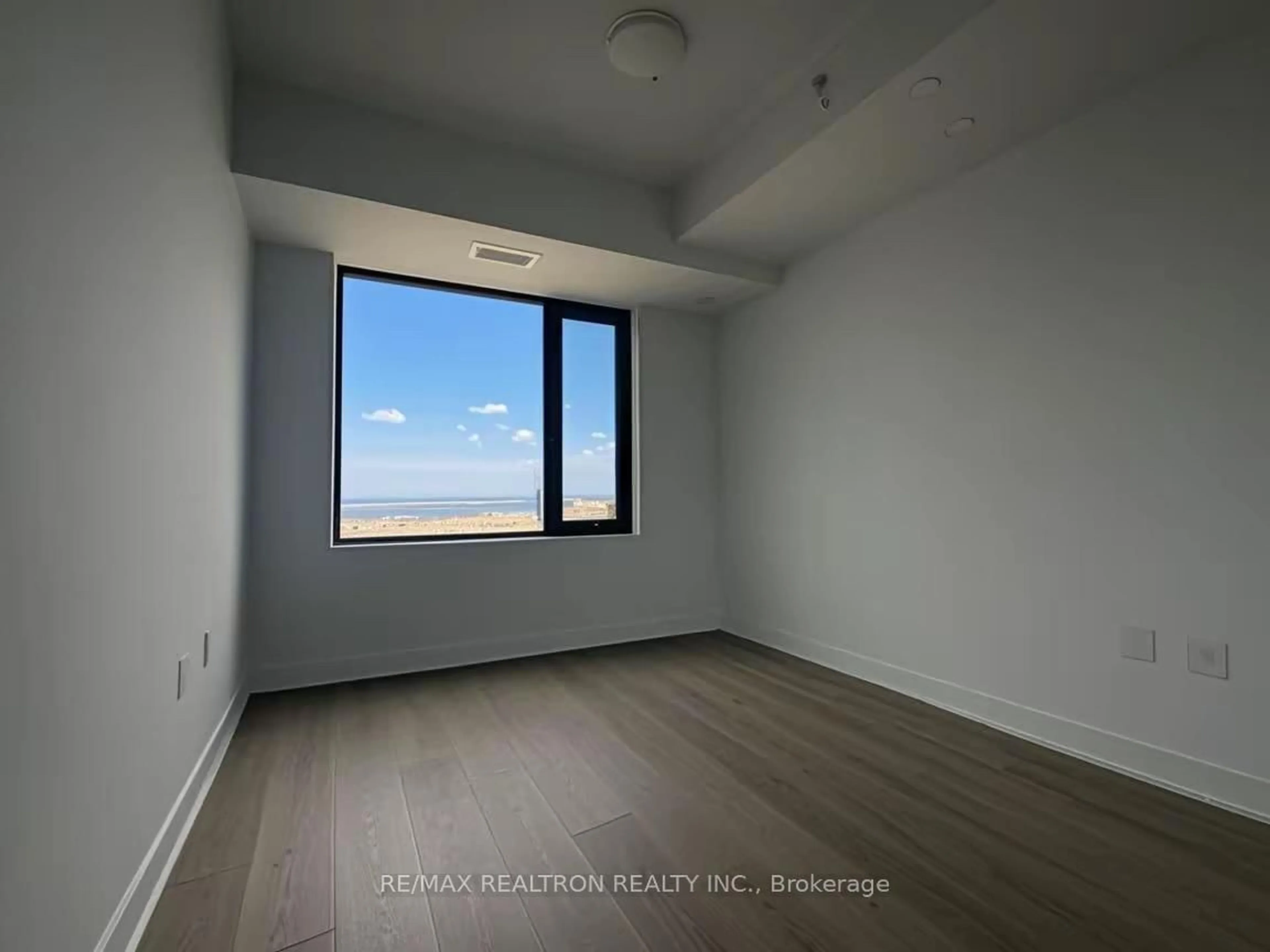 A pic of a room for 2920 Highway 7 #4705, Vaughan Ontario L4K 0P4