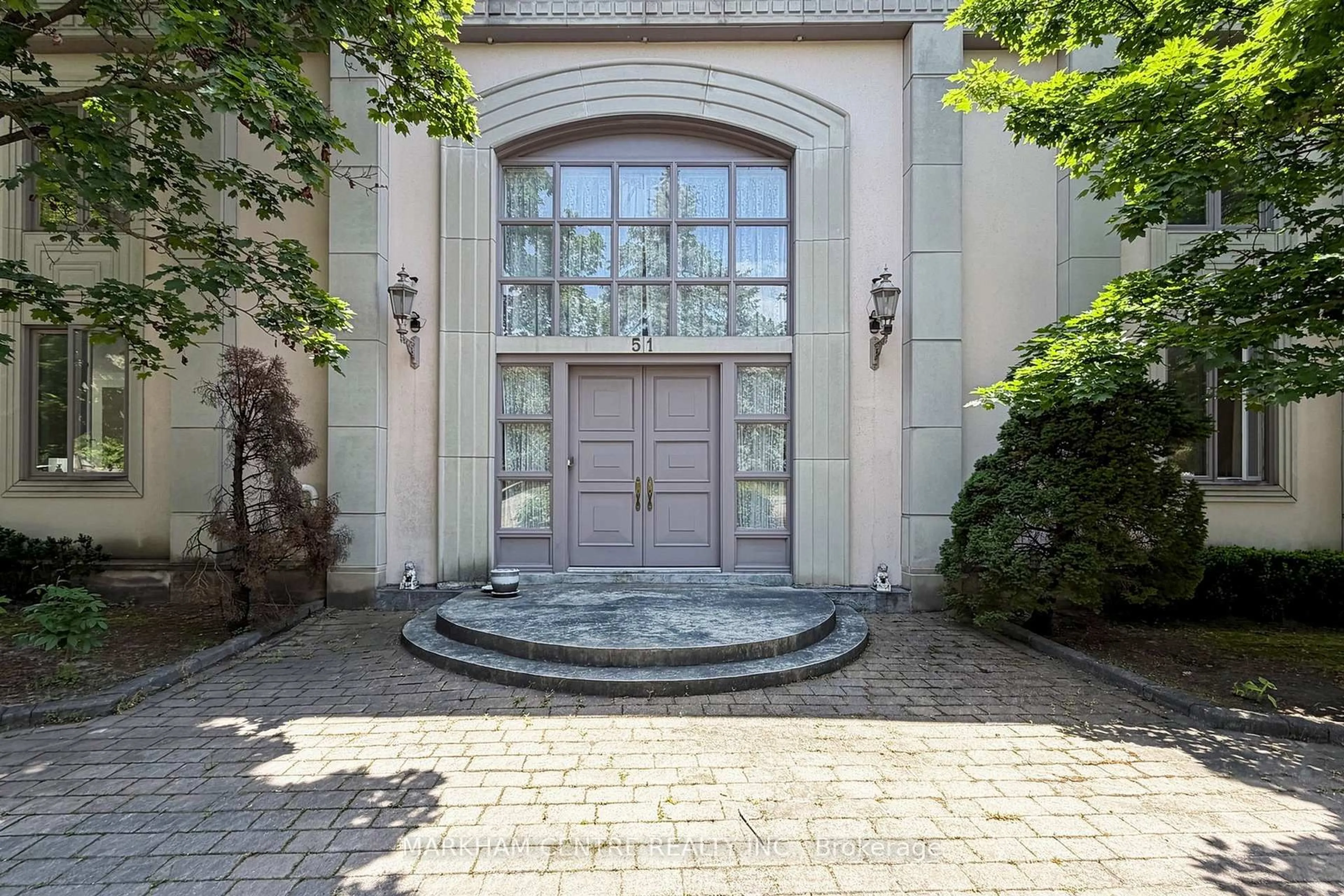 Indoor foyer for 51 Steele Valley Rd, Markham Ontario L3T 1M2