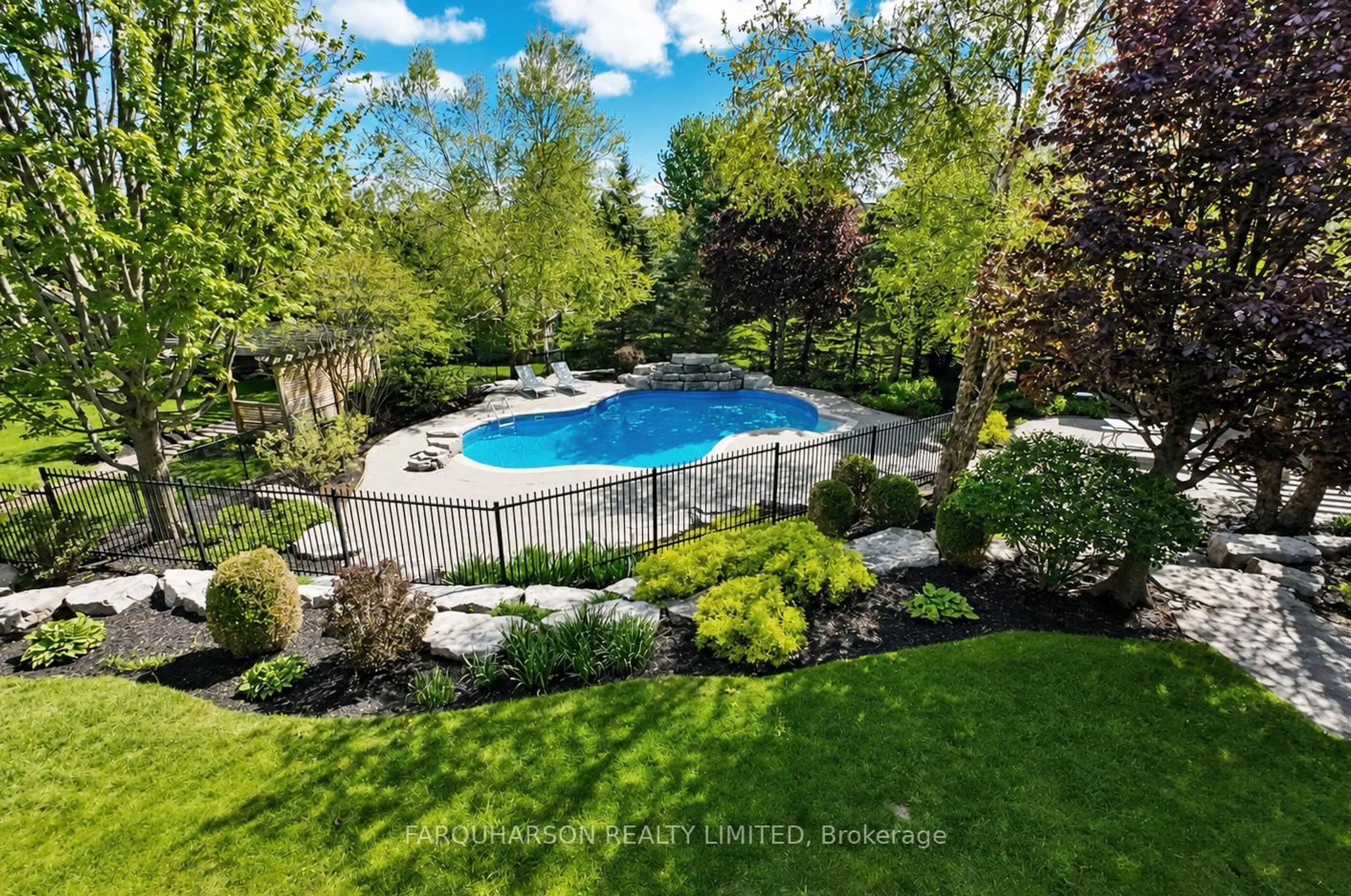 Pool for 15 Forestgreen Dr, Uxbridge Ontario L9P 0B8