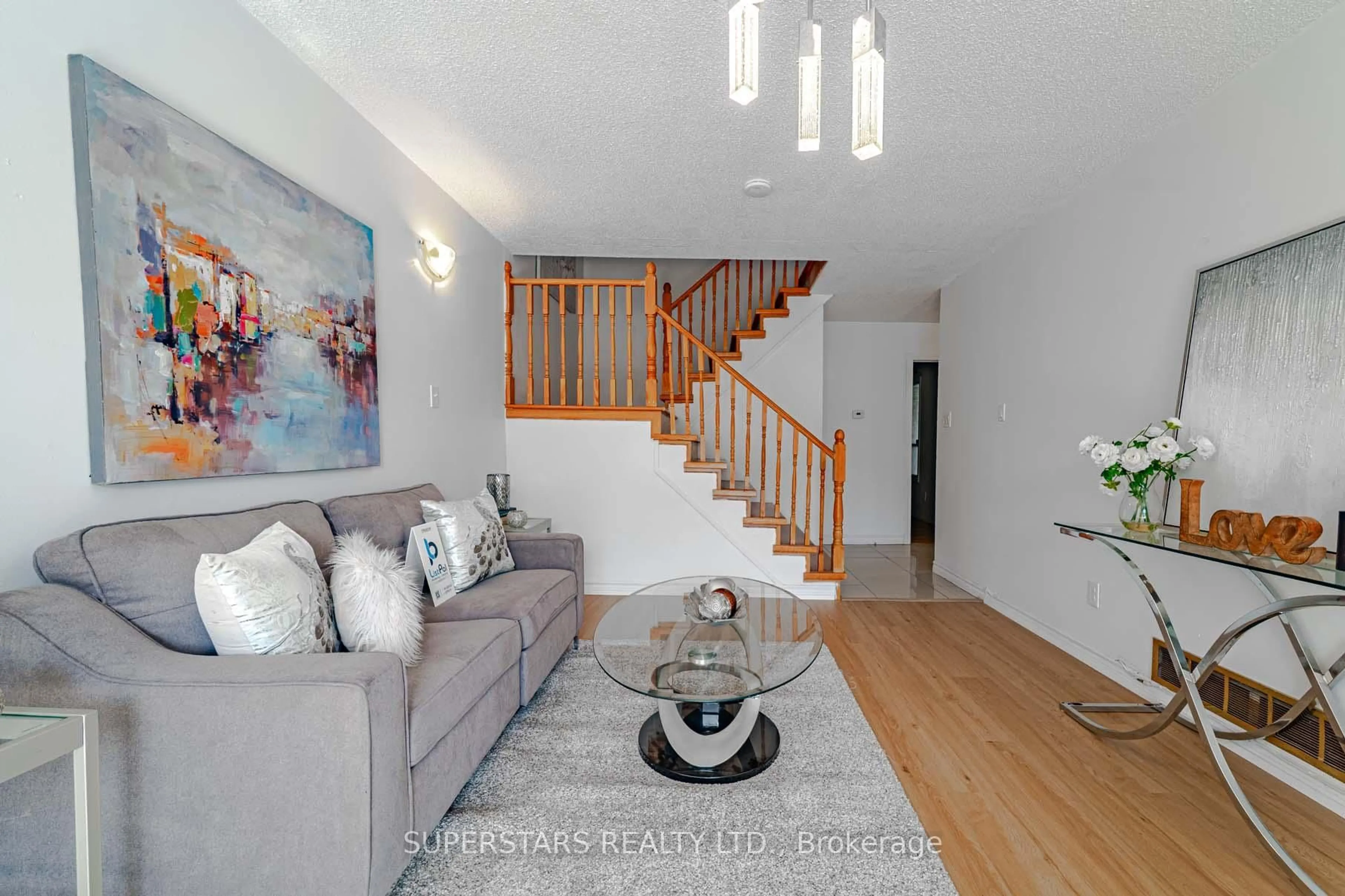 Unknown for 135 Appleby Cres, Markham Ontario L3R 4L1