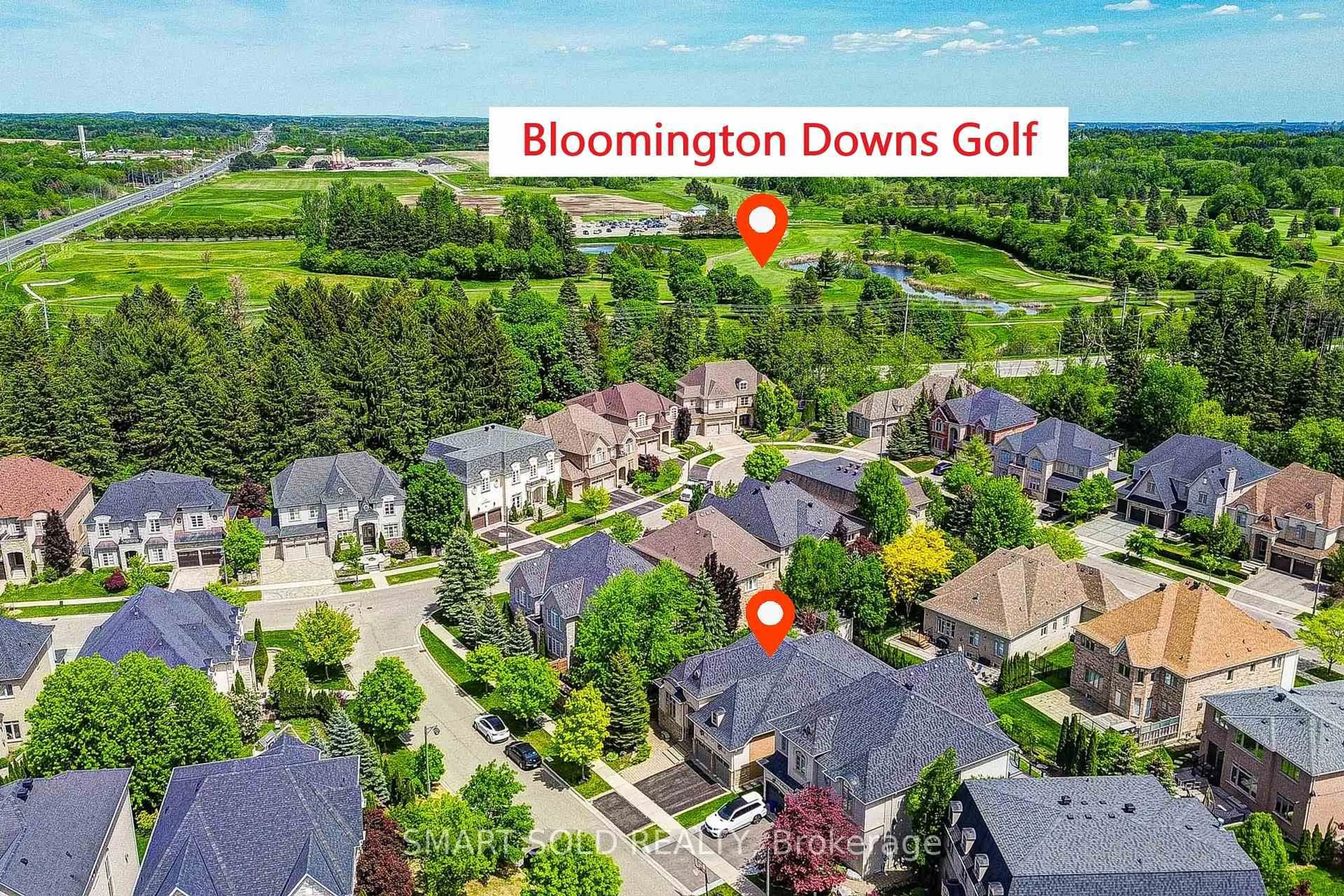 A pic from outside/outdoor area/front of a property/back of a property/a pic from drone, street for 6 Sachet Dr, Richmond Hill Ontario L4E 4S1