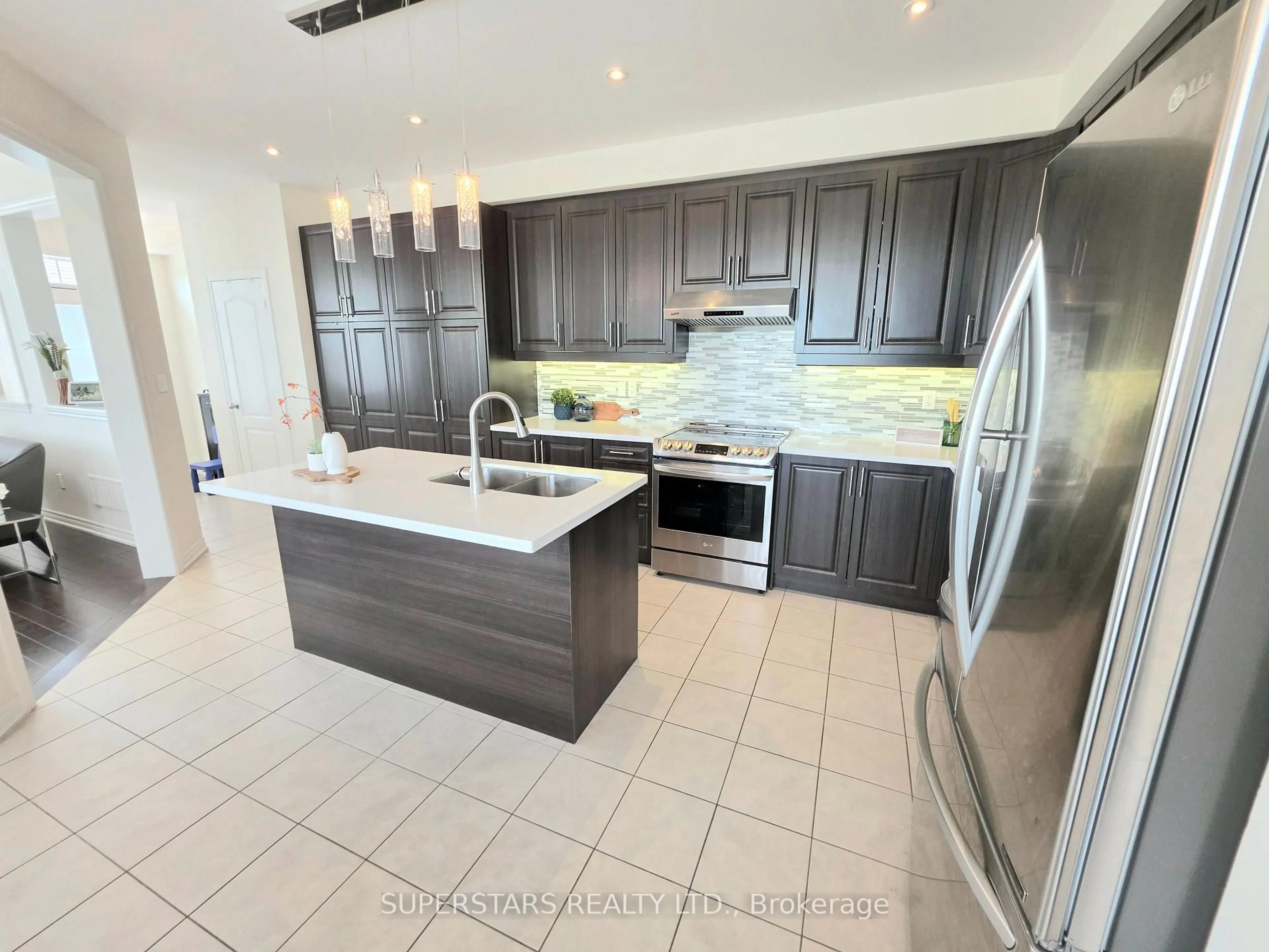 Contemporary kitchen, ceramic/tile floor for 33 Tilbury Gate, Markham Ontario L6B 1M5