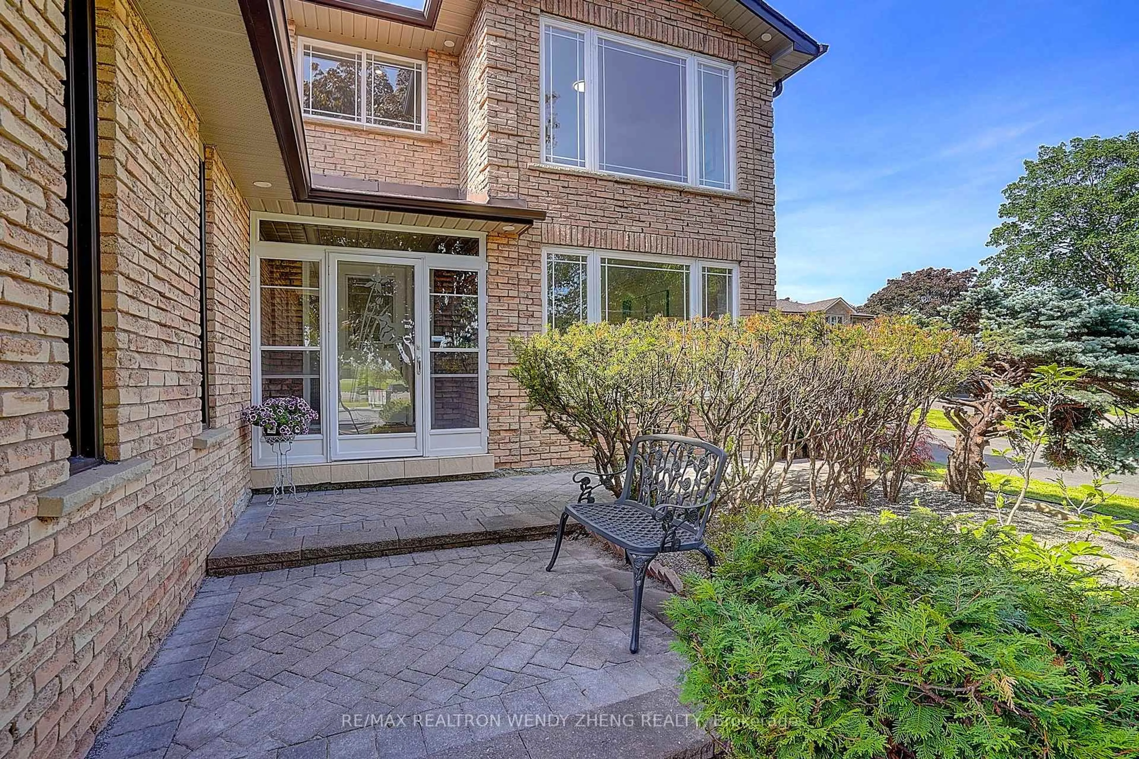Home with brick exterior material, street for 1 Evergreen Cres, Markham Ontario L3T 5V8