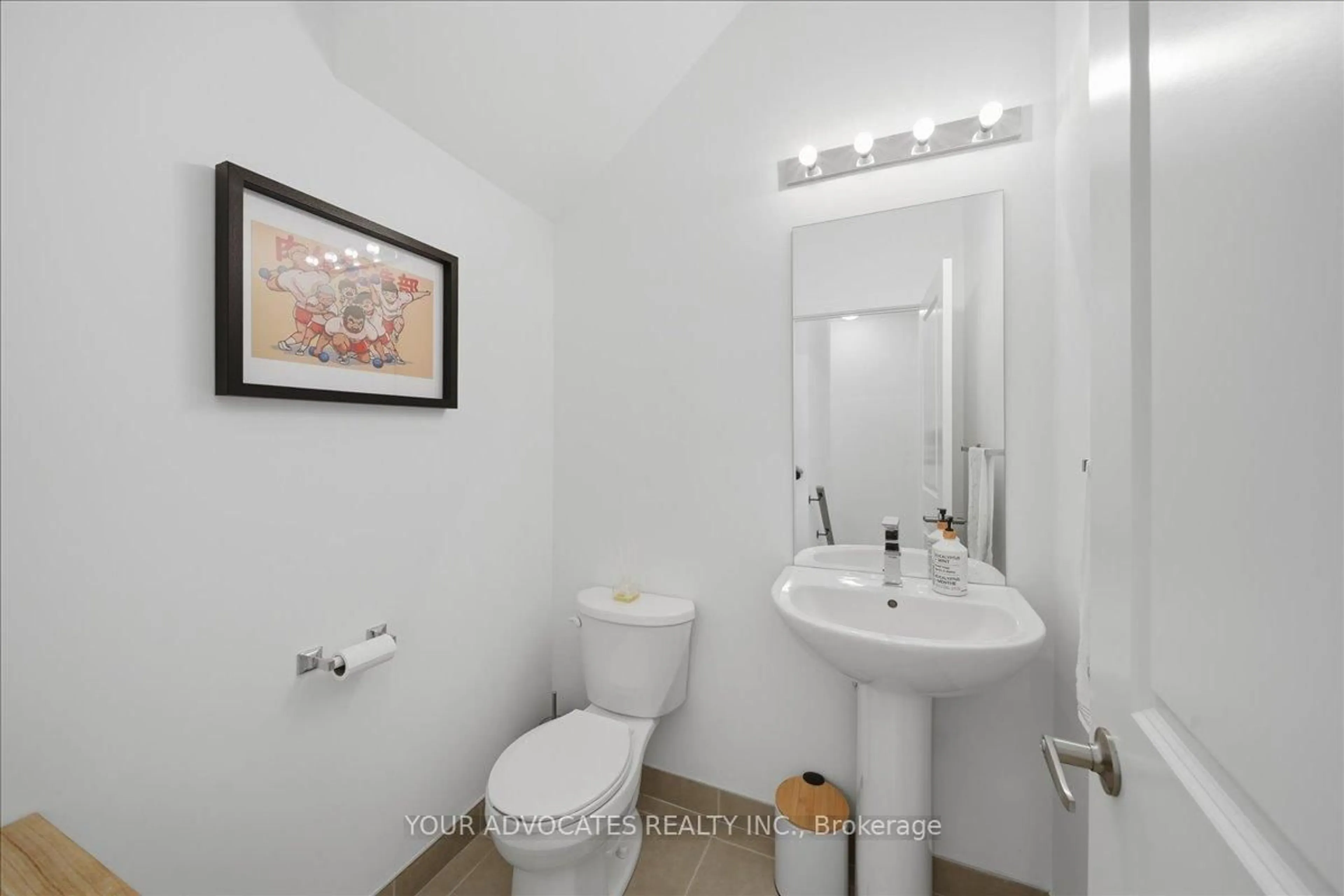Standard bathroom, ceramic/tile floor for 31 Nordic Lane, Whitchurch-Stouffville Ontario L4A 4W8