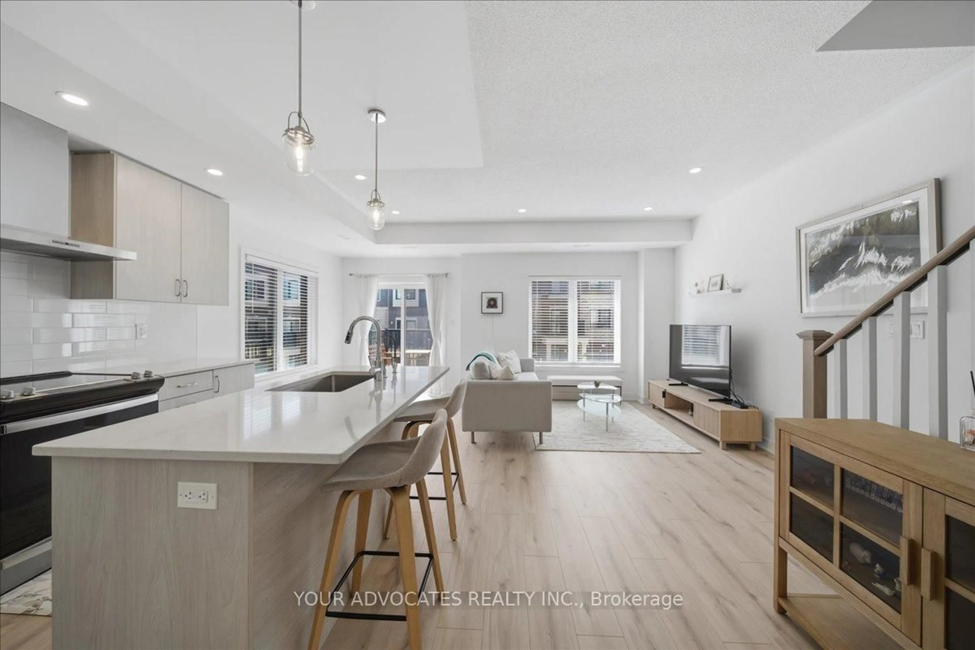 Open concept kitchen, unknown for 31 Nordic Lane, Whitchurch-Stouffville Ontario L4A 4W8