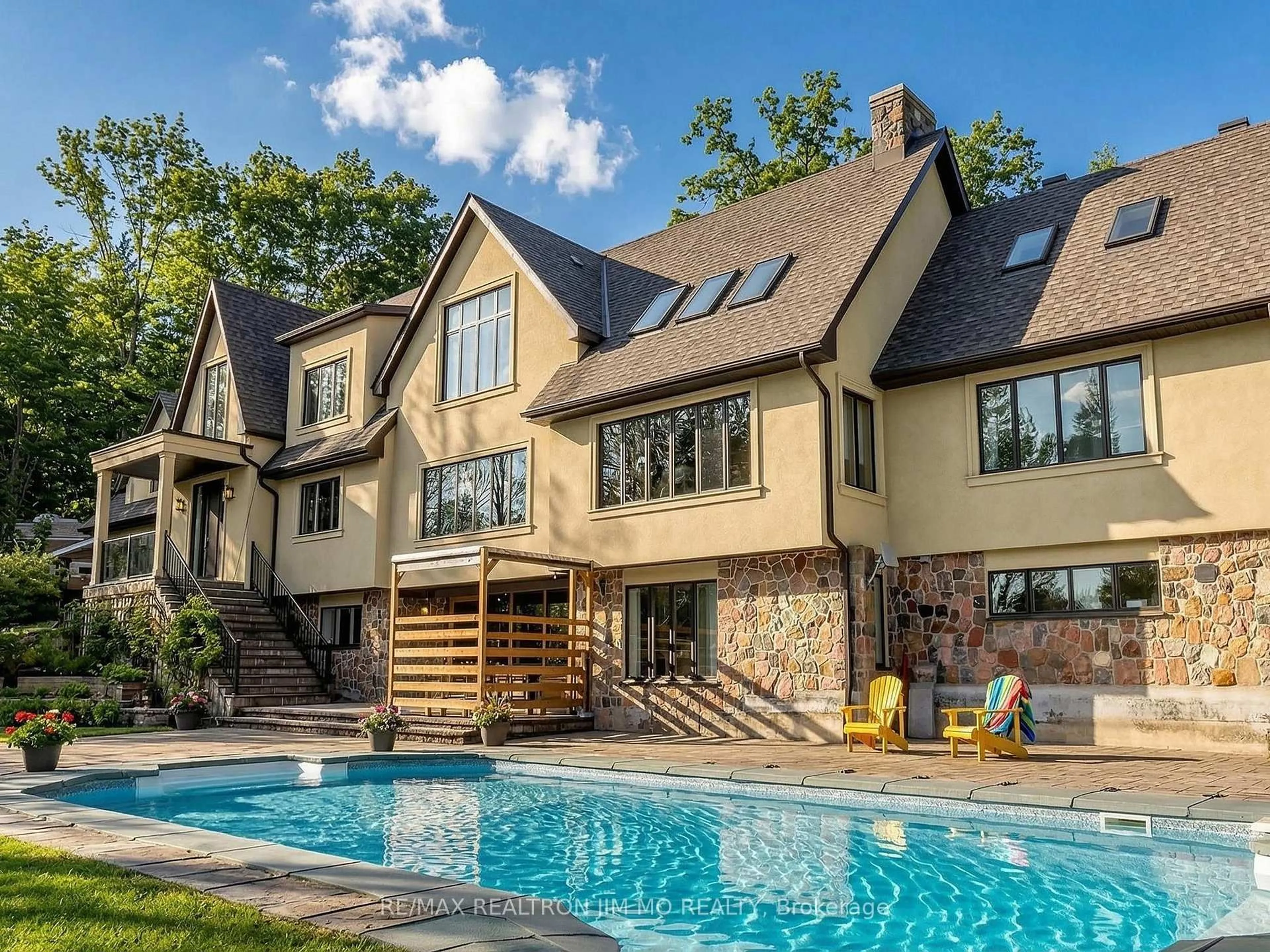 Home with brick exterior material, water/lake/river/ocean view for 1785 Davis Dr, King Ontario L3Y 4V9