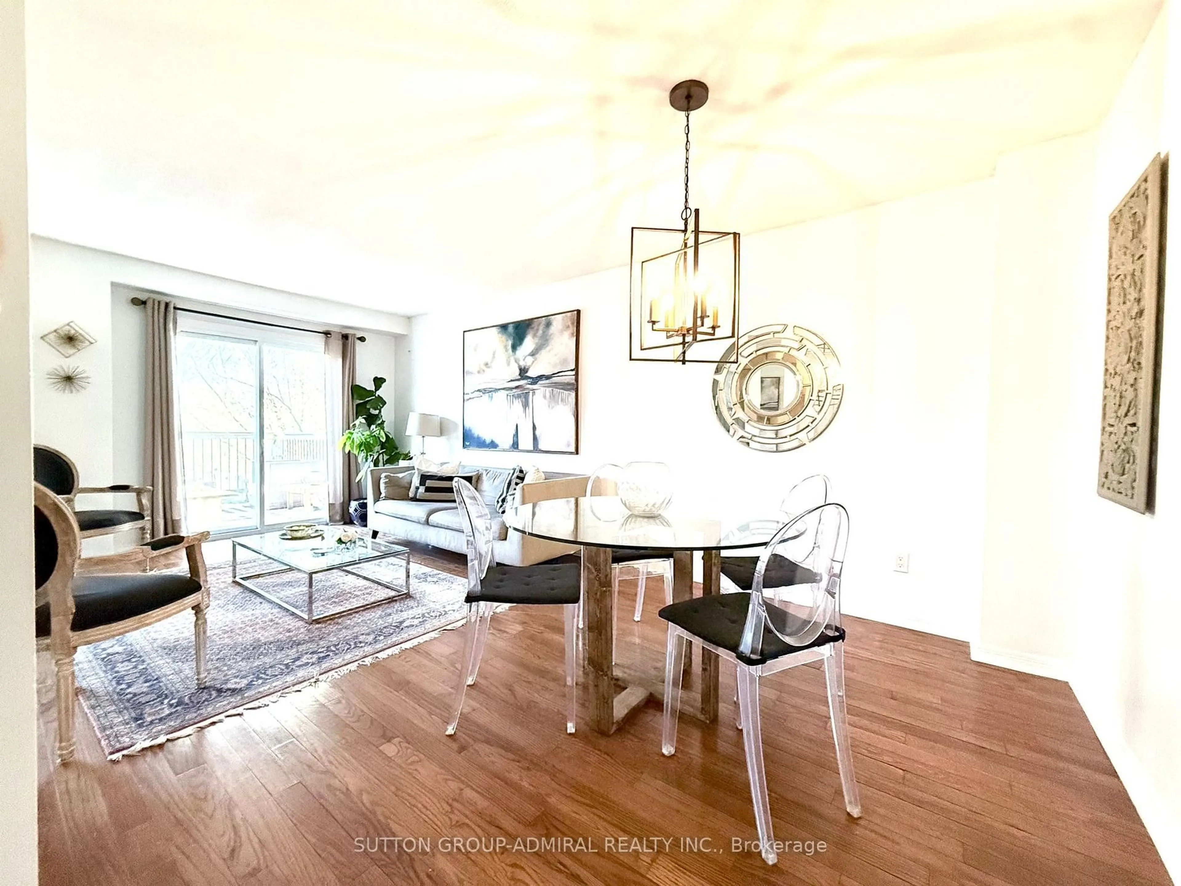 Dining room, wood/laminate floor for 19 Backus Crt, Markham Ontario L3P 6V6