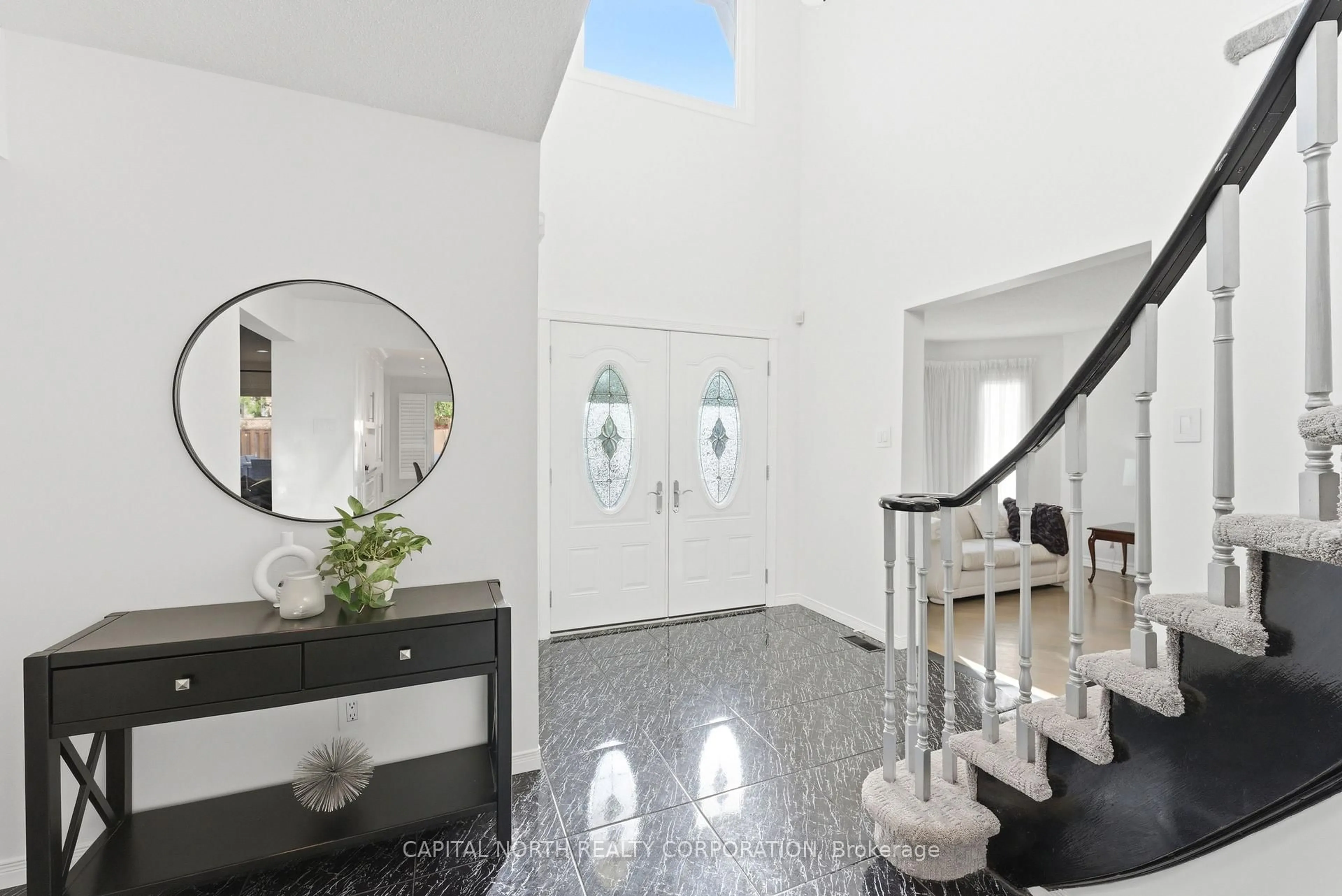 Indoor foyer for 39 Waterhouse Way, Richmond Hill Ontario L4C 9H5