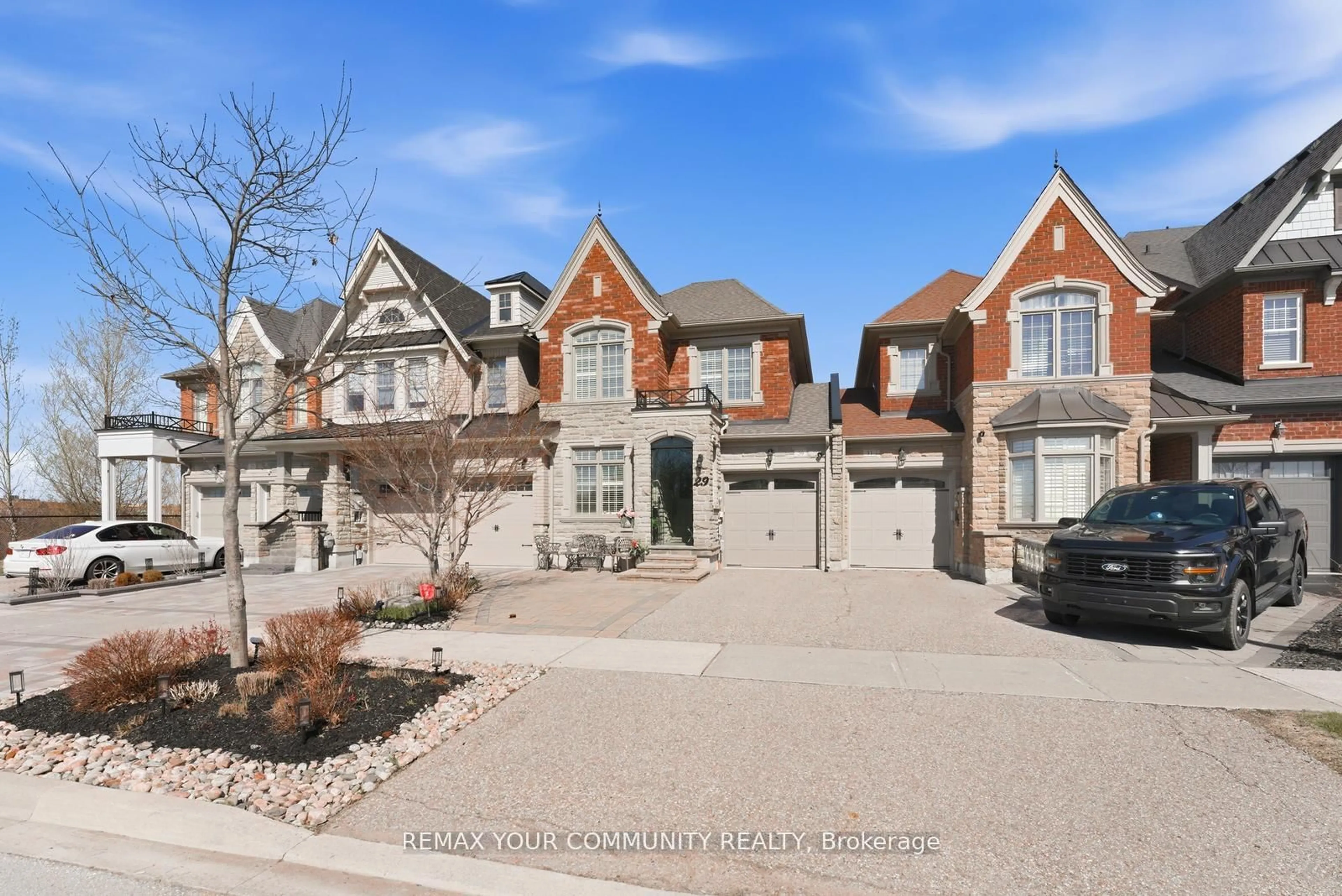 Home with brick exterior material, street for 29 Spring Hill Dr, King Ontario L7B 0B4