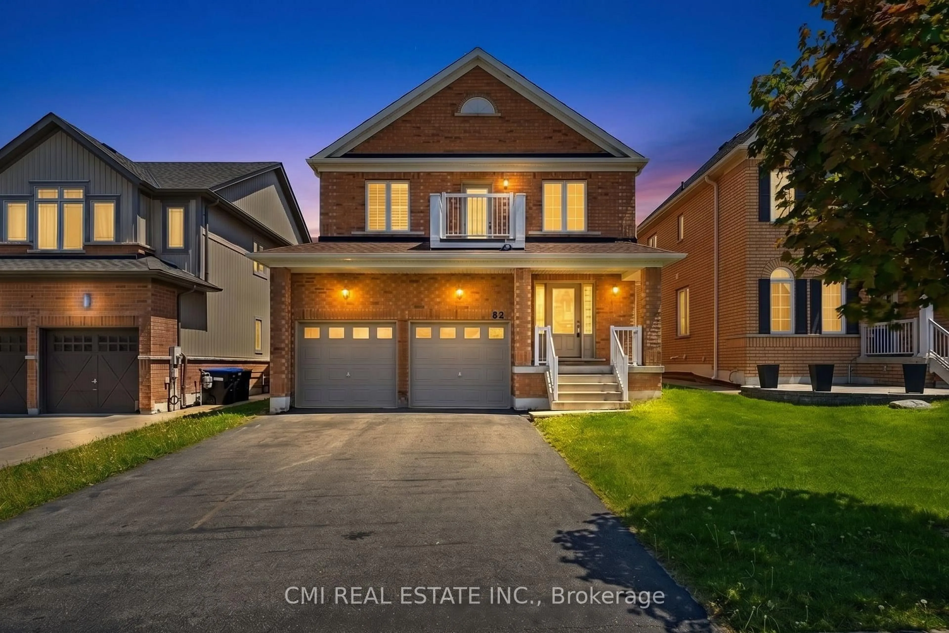 Home with brick exterior material, street for 82 Gwillimbury Dr, Bradford West Gwillimbury Ontario L3Z 0C8