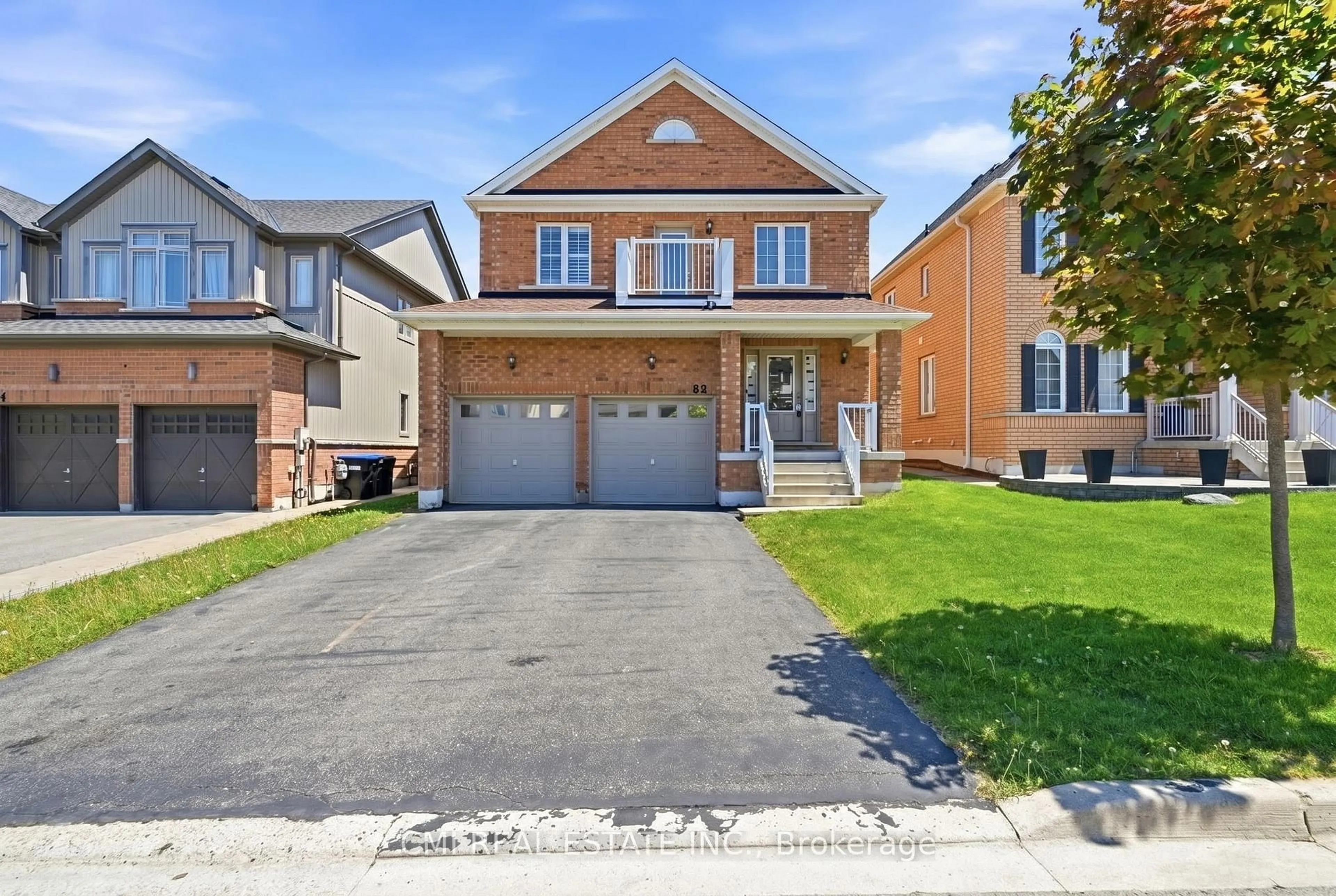Home with brick exterior material, street for 82 Gwillimbury Dr, Bradford West Gwillimbury Ontario L3Z 0C8