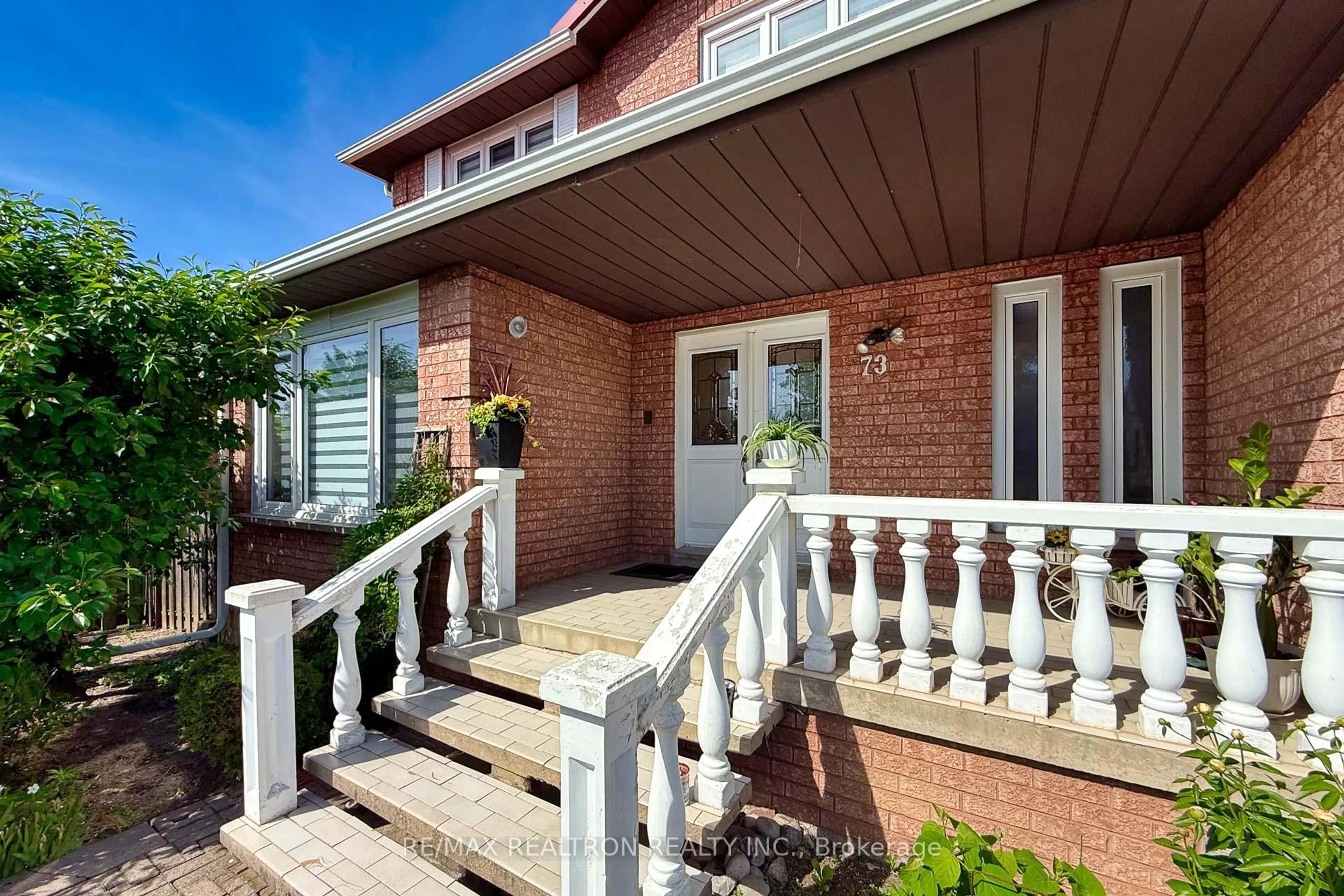 Home with brick exterior material, street for 73 Saddle Tree Cres, Vaughan Ontario L4L 3X4