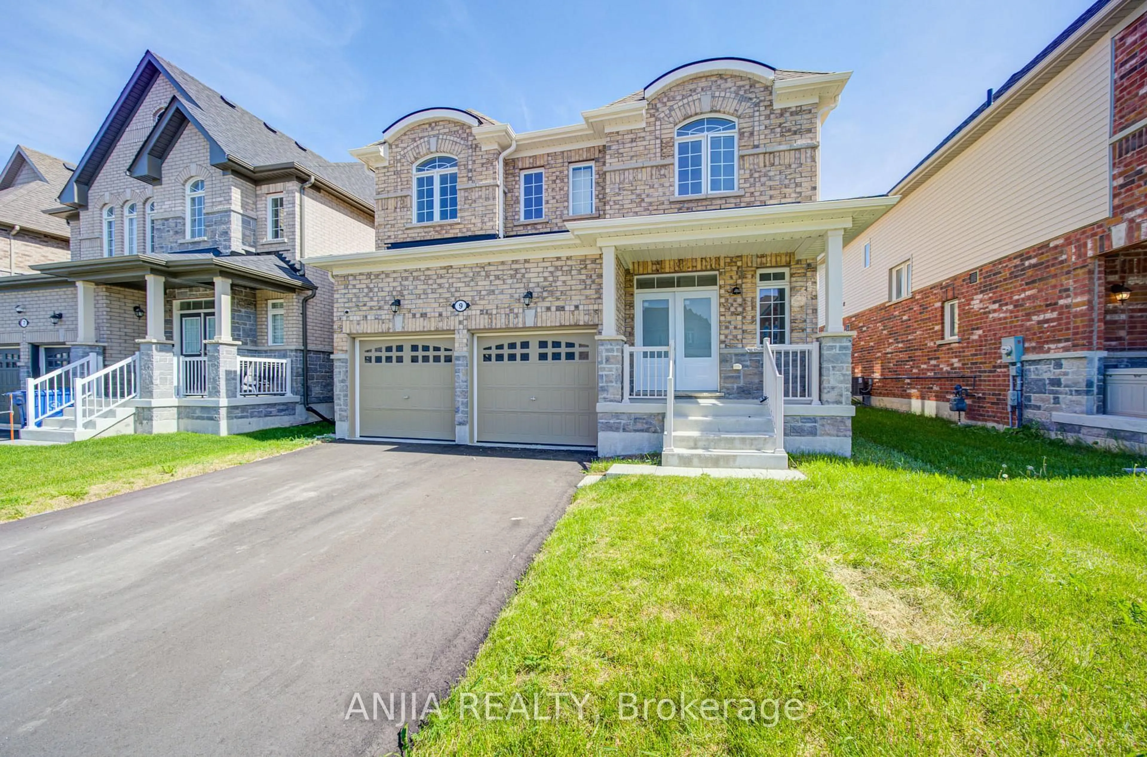 Home with brick exterior material, street for 9 Cliff Thompson Crt, Georgina Ontario L0E 1R0
