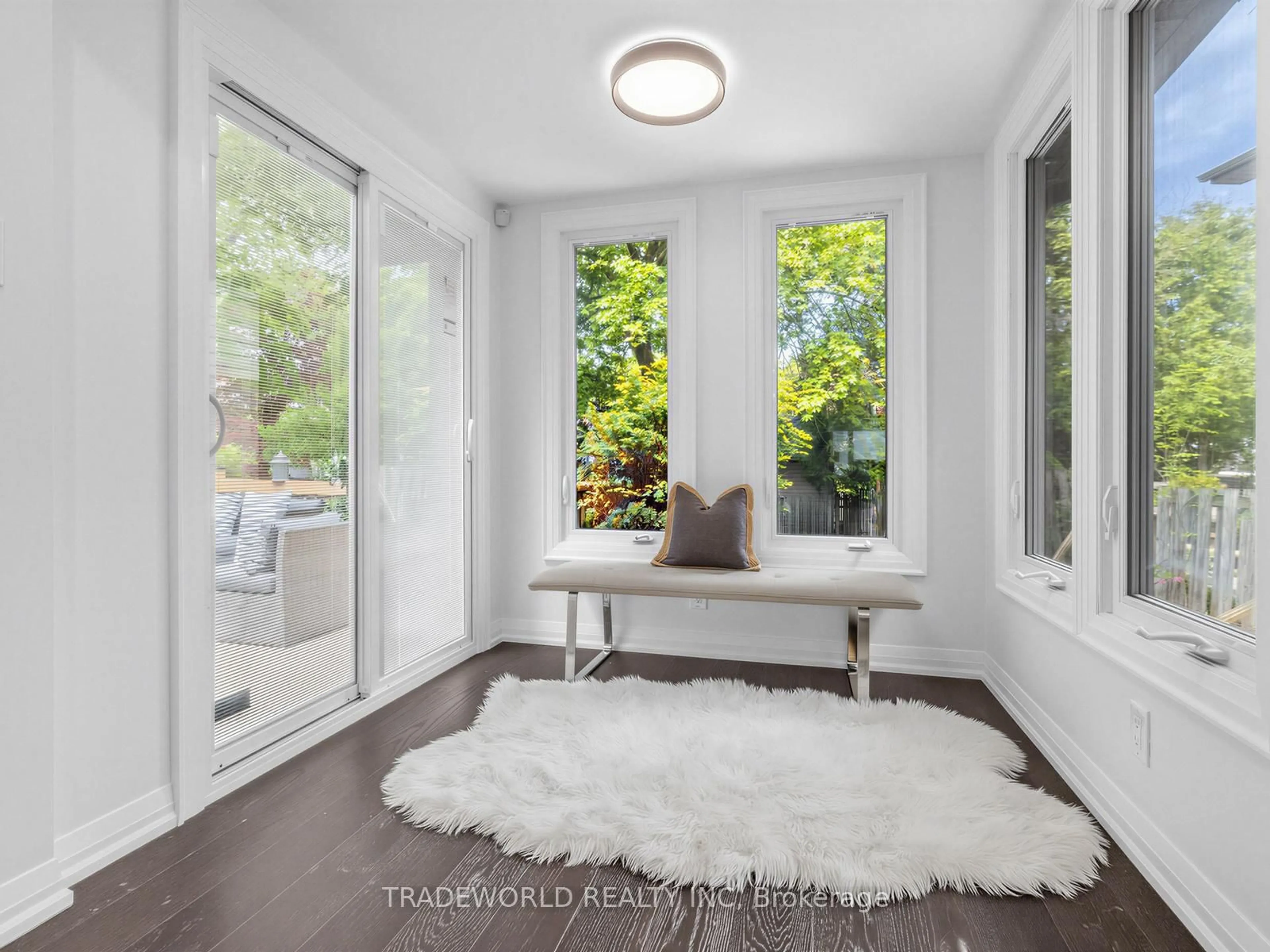Indoor entryway for 16 Ferrah St, Markham Ontario L3R 1N5