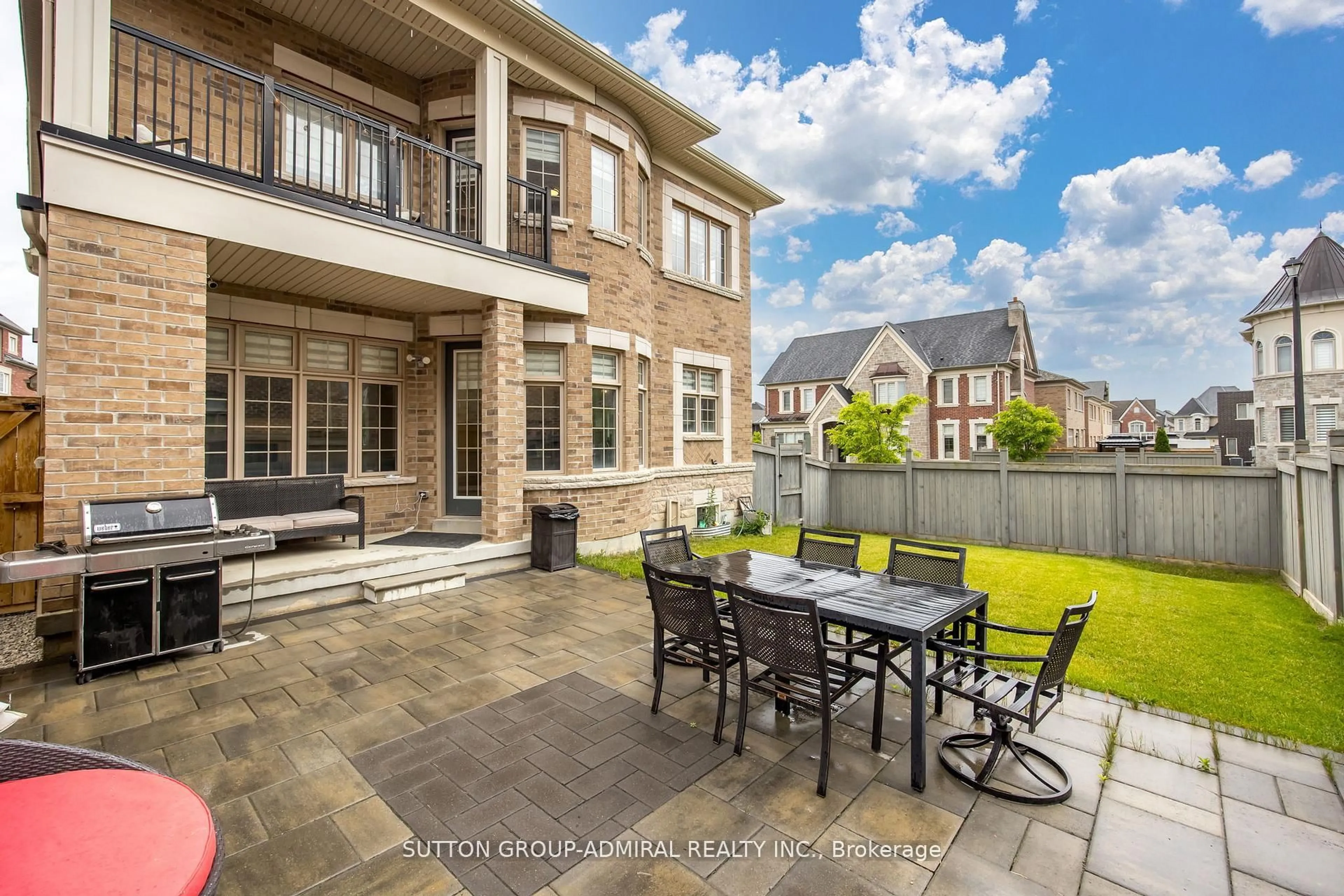Patio, street for 36 Hurst Ave, Vaughan Ontario L5A 4Y5