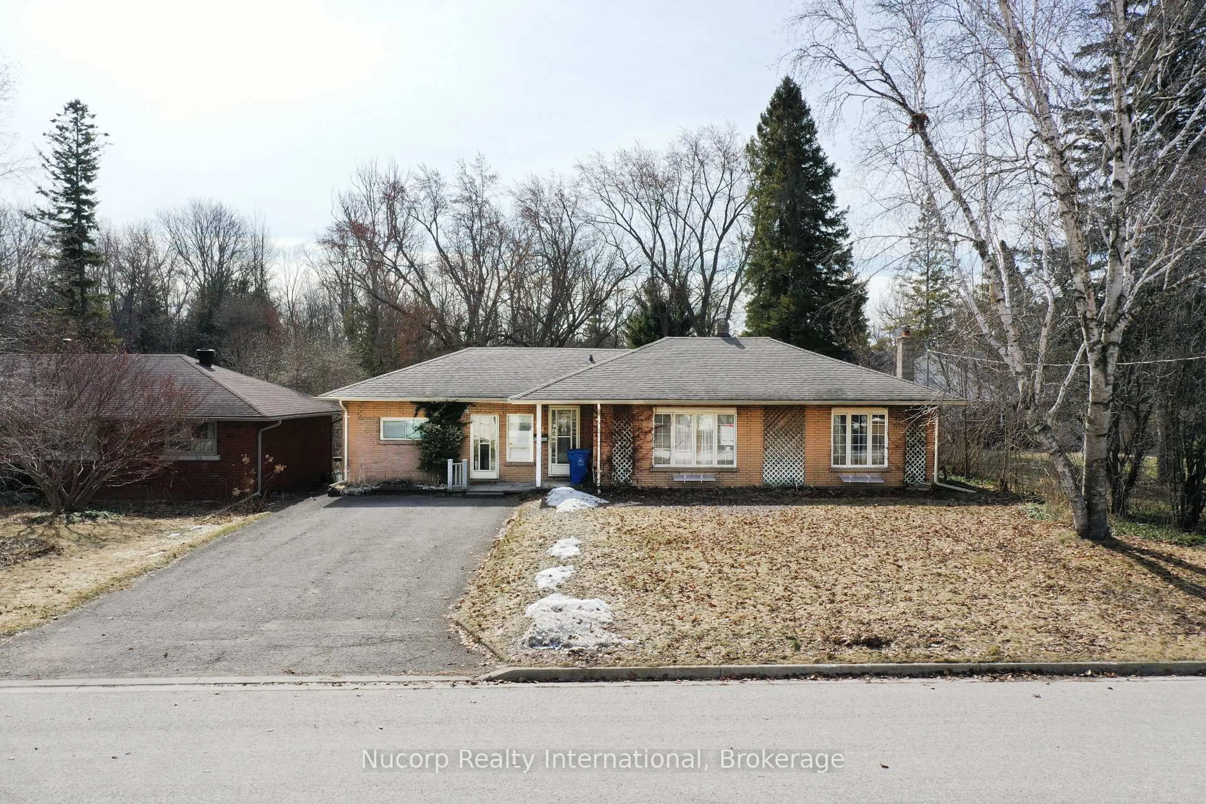 Home with brick exterior material, street for 774 Sutherland Ave, Newmarket Ontario L3Y 1G1