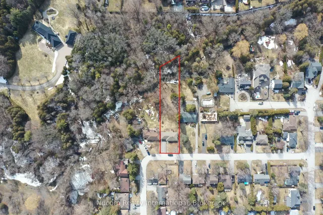 774 Sutherland Ave, Newmarket 4