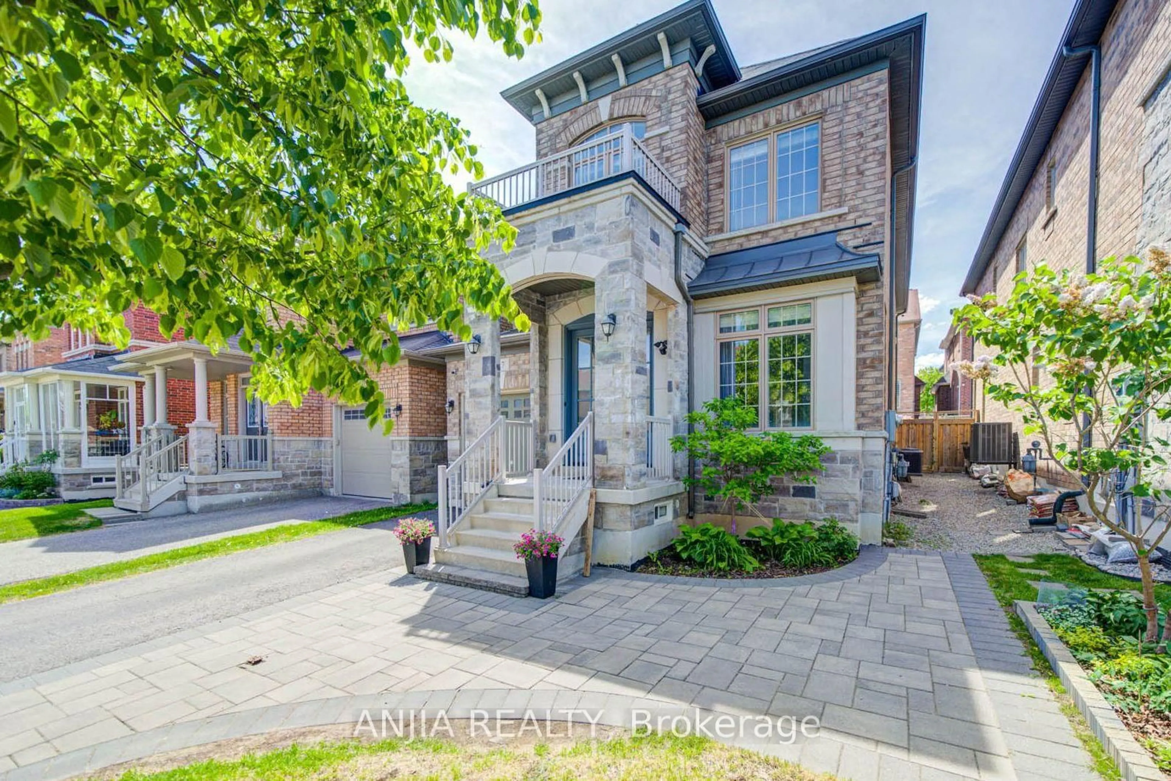Home with brick exterior material, street for 17 Holst Ave, Markham Ontario L6C 0S7