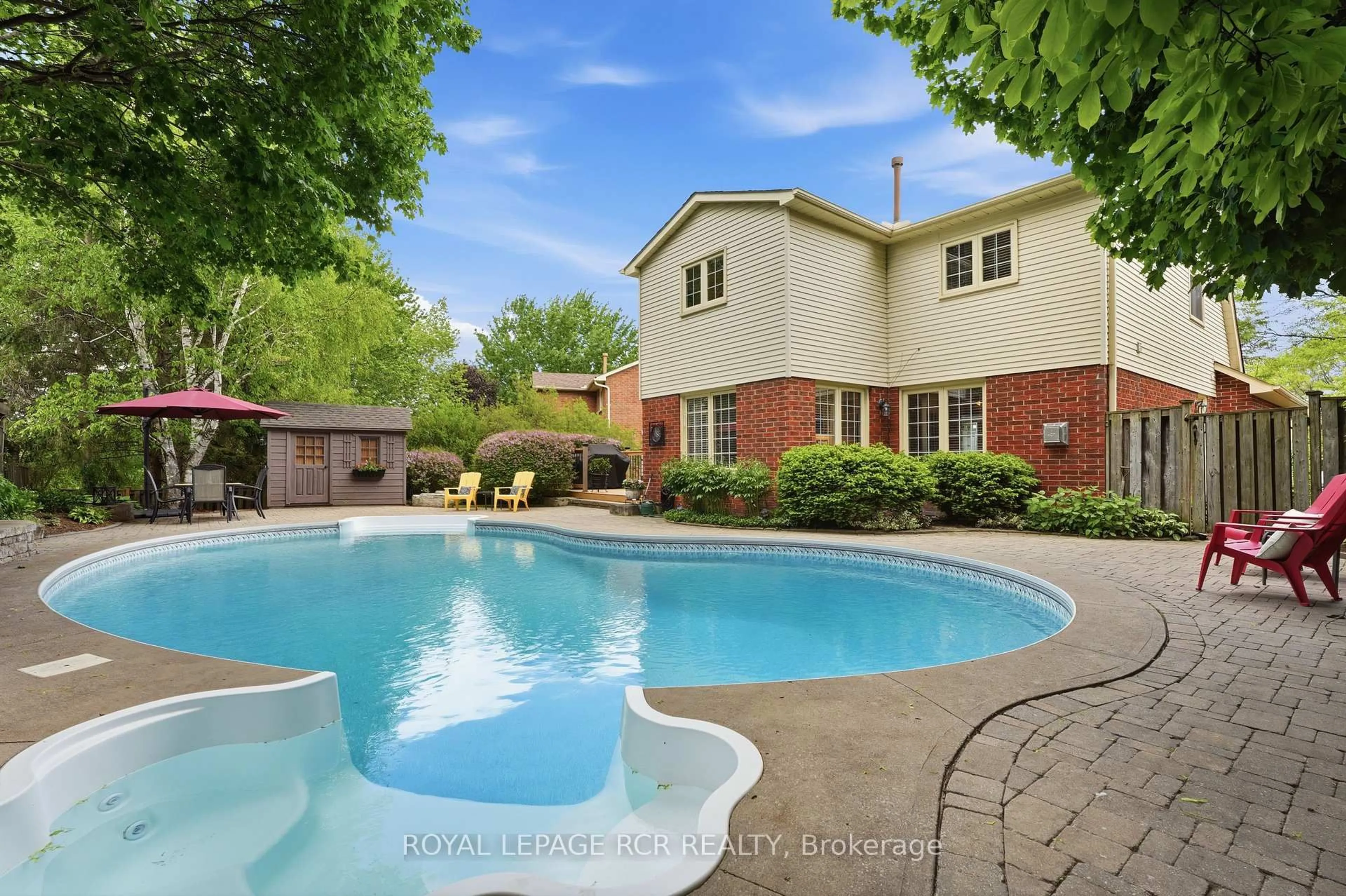 Pool for 40 Moffat Cres, Aurora Ontario L4G 4Z9