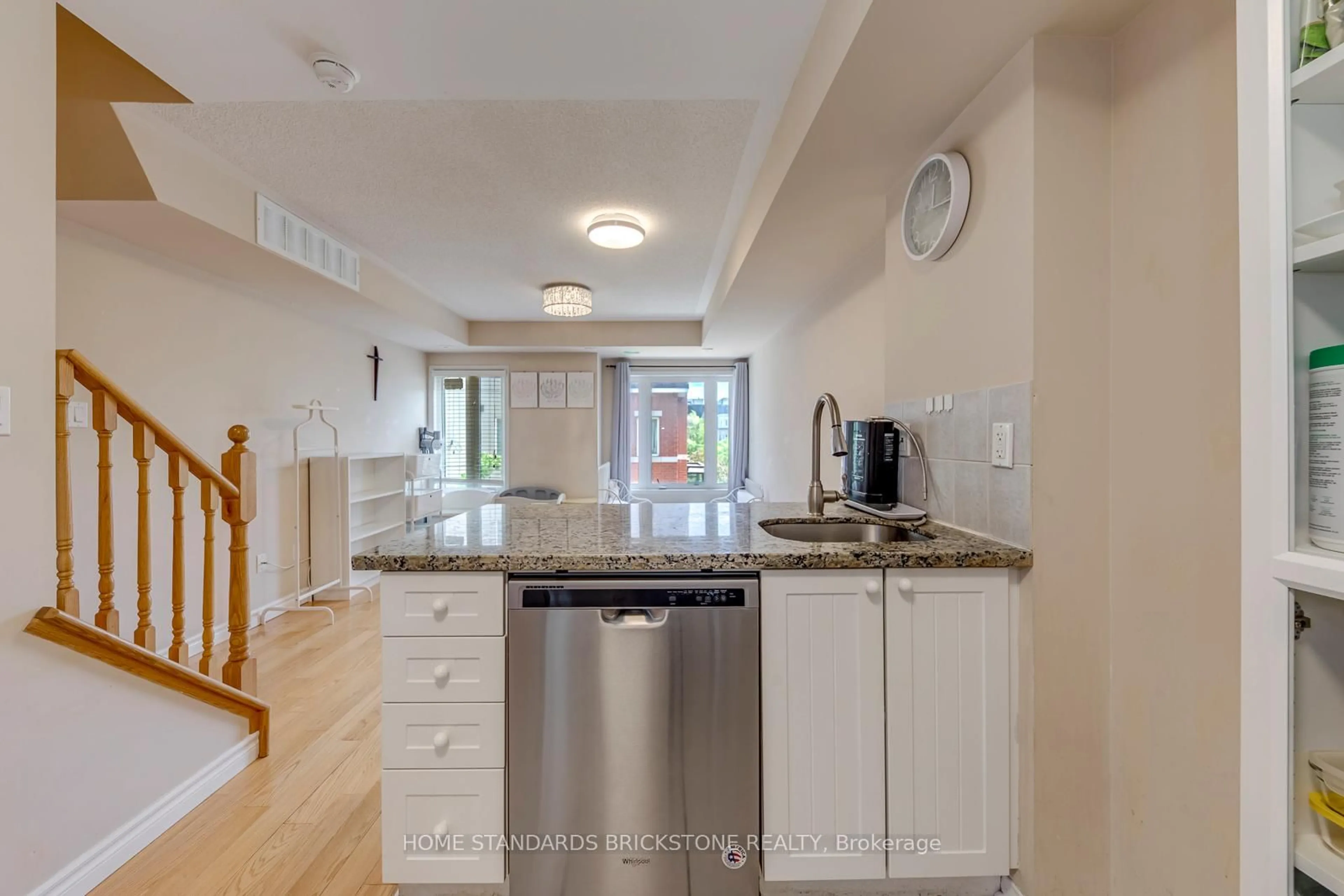 Open concept kitchen, ceramic/tile floor for 306 John St #291, Markham Ontario L3T 0A7