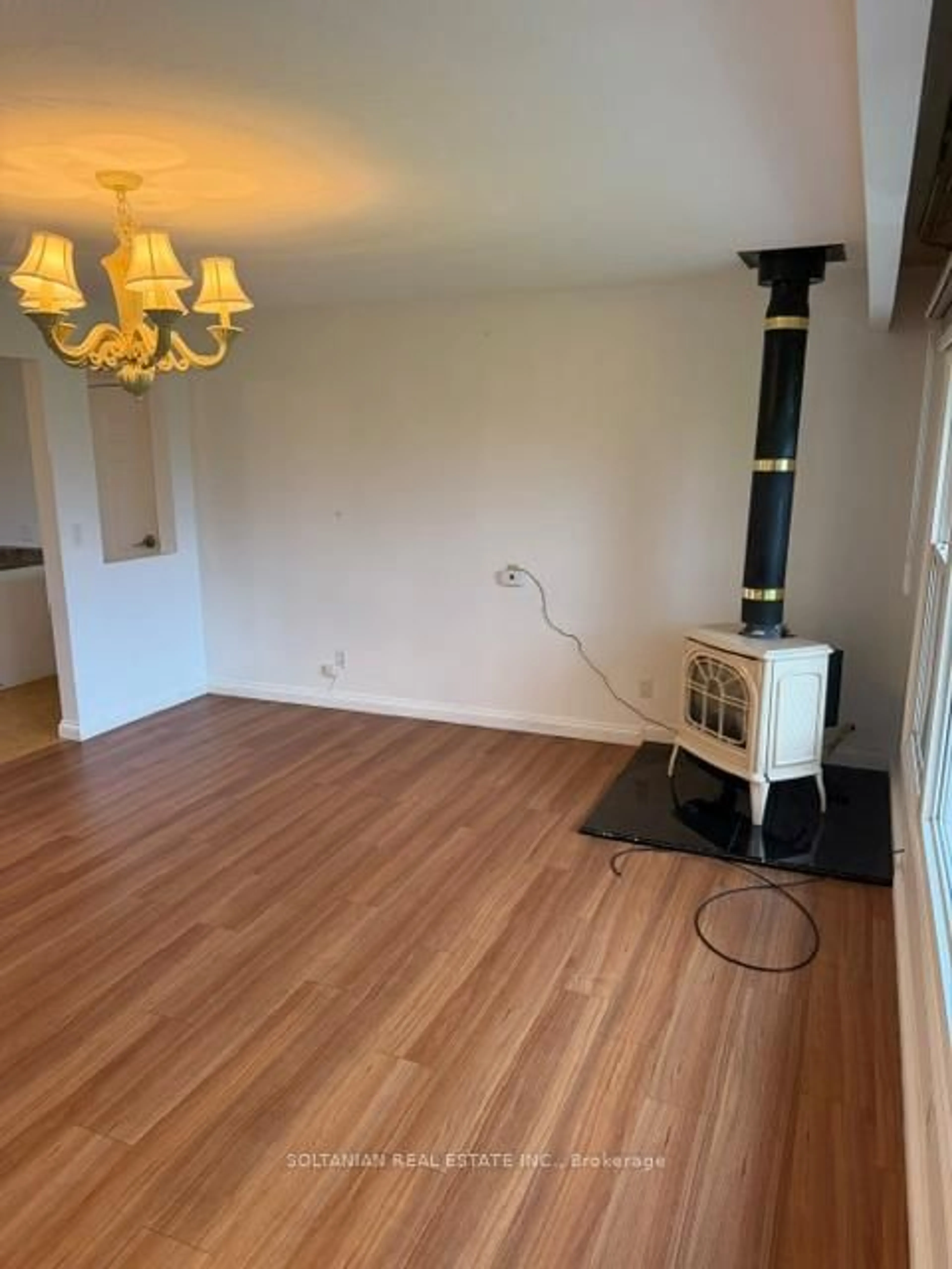 A pic of a room for 66 Tulip St, Georgina Ontario L4P 1C7