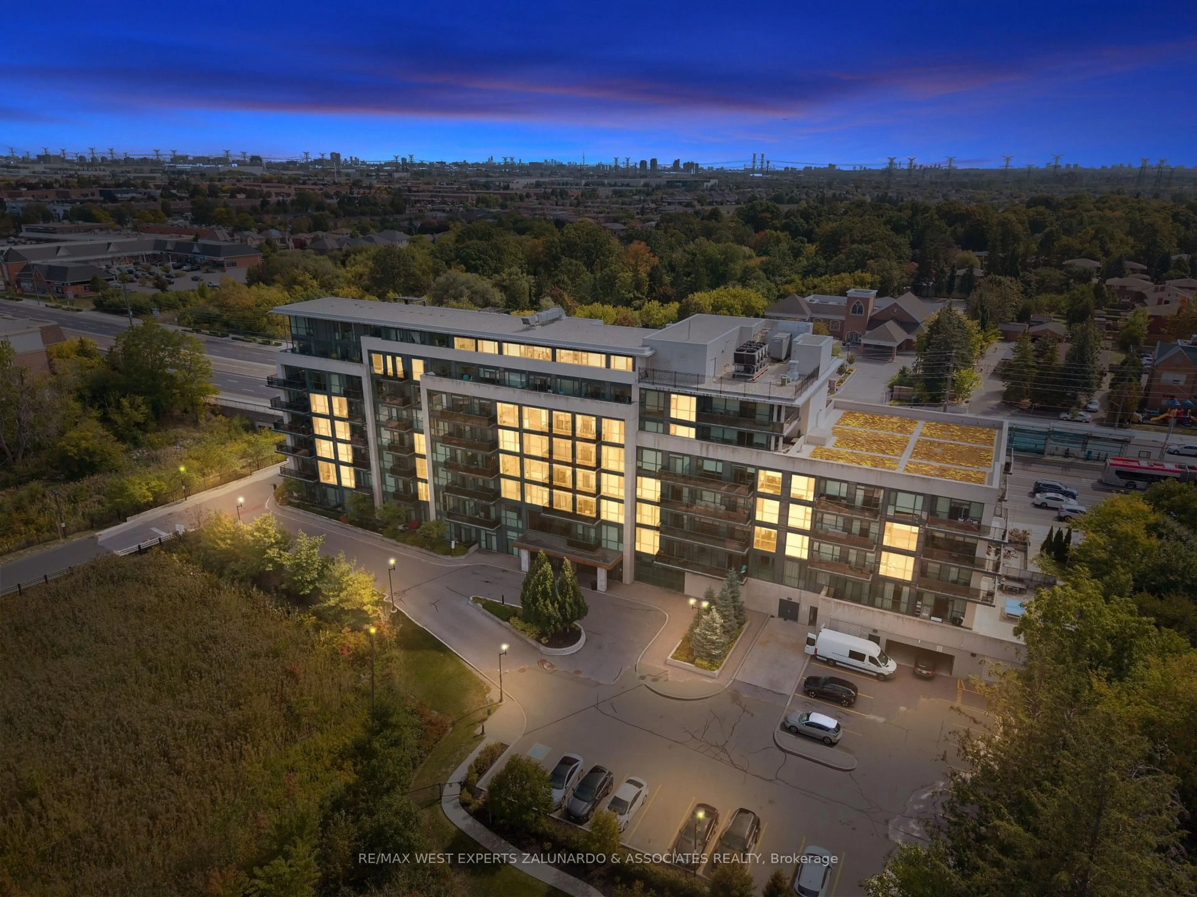 A pic from outside/outdoor area/front of a property/back of a property/a pic from drone, building for 4700 Highway 7 Rd #412, Vaughan Ontario L4L 0B4